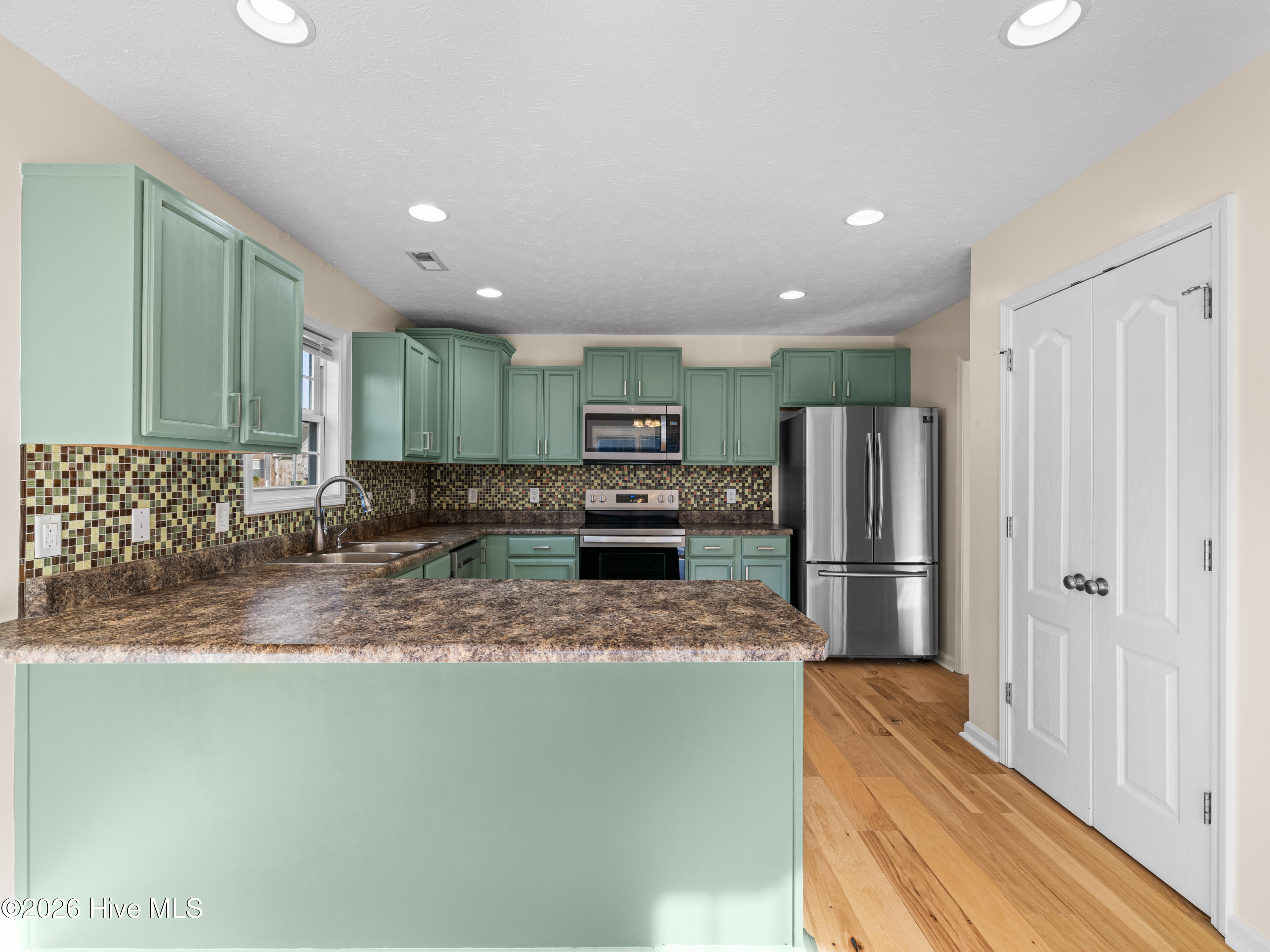 100547952 | Photo 16