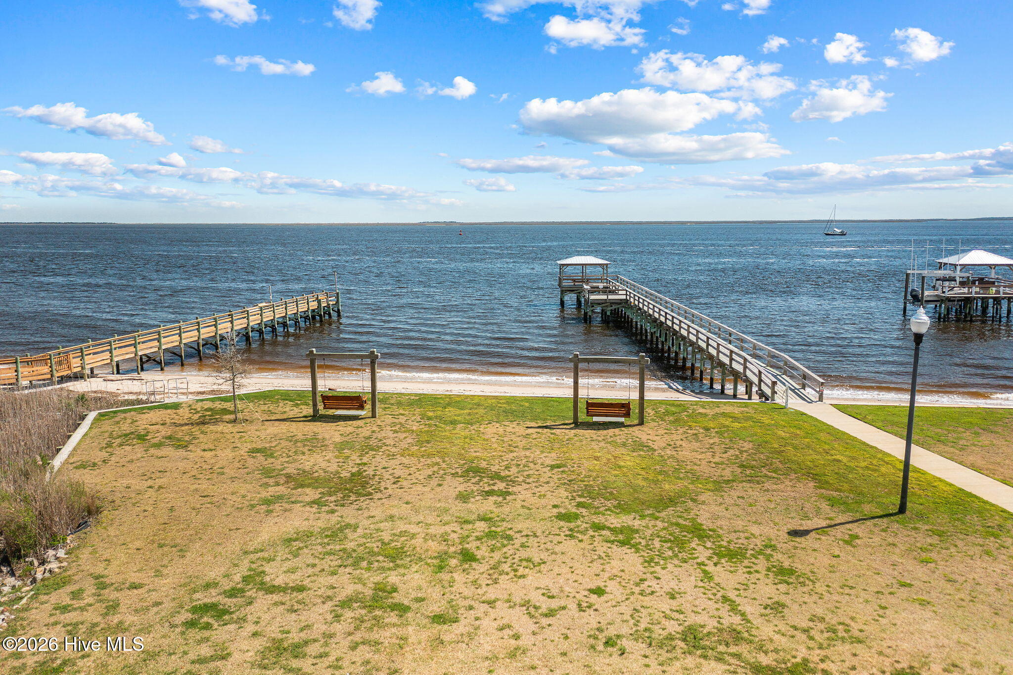 100561697 | Photo 46