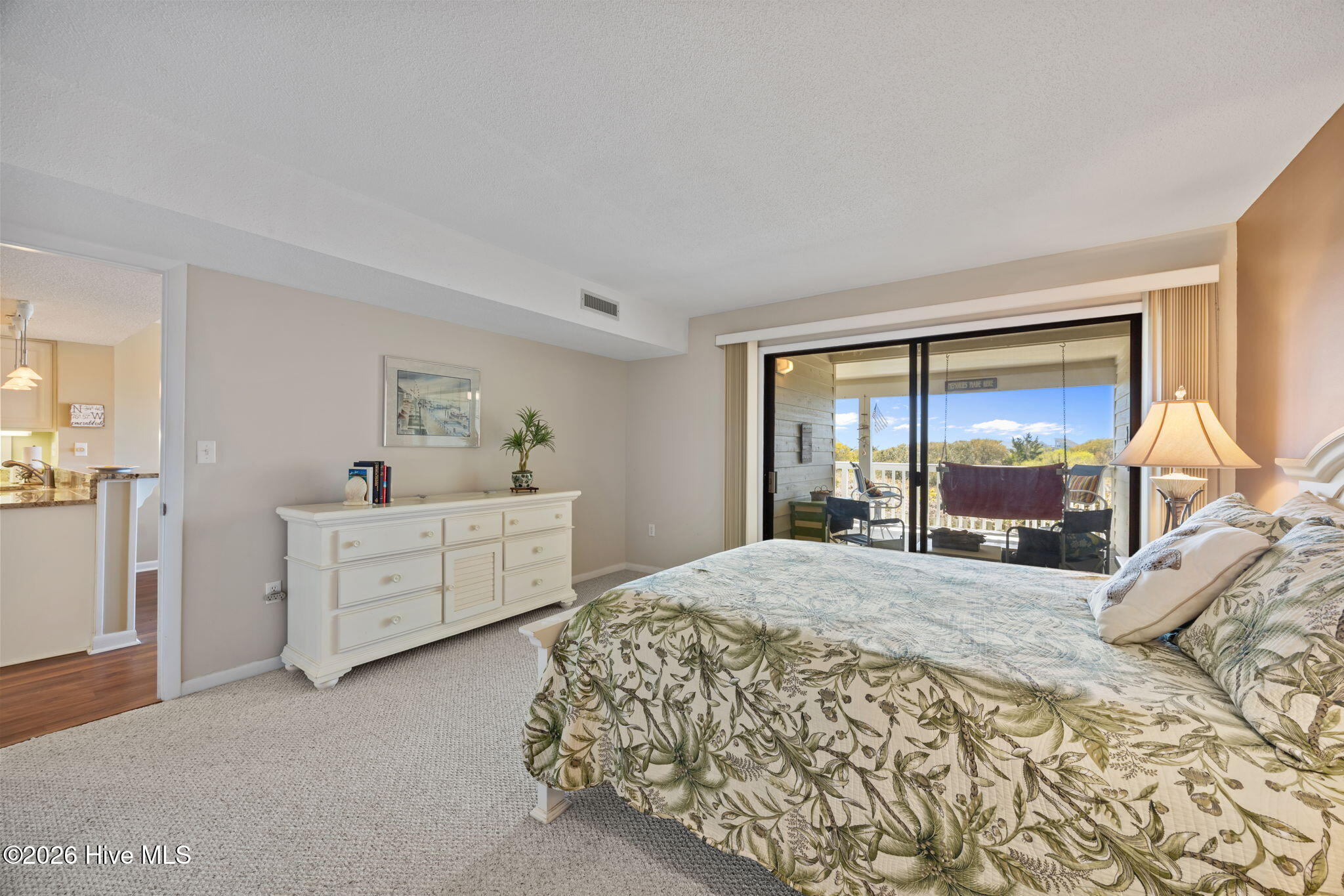 100565506 | Photo 17