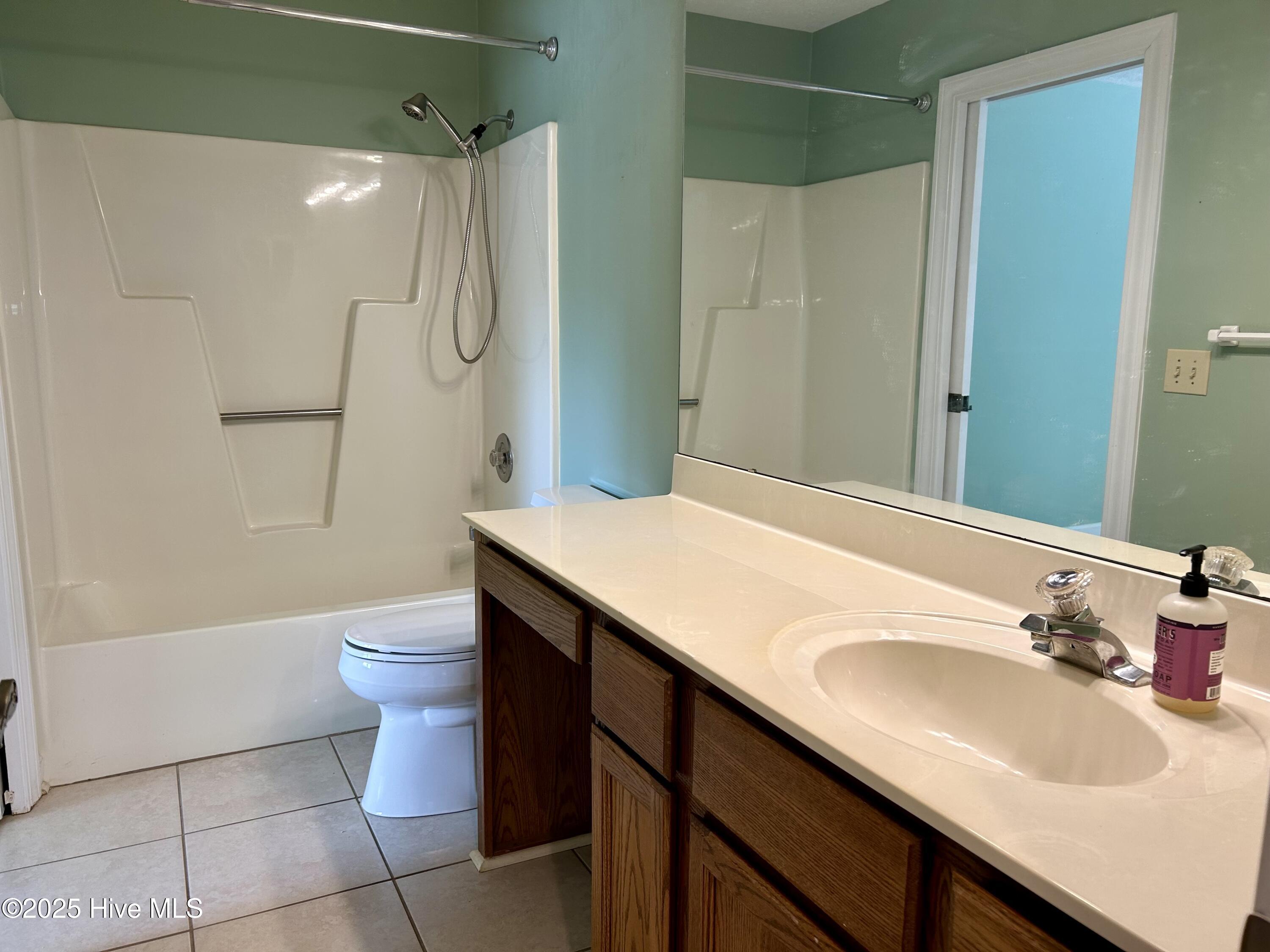 100532166 | Photo 25