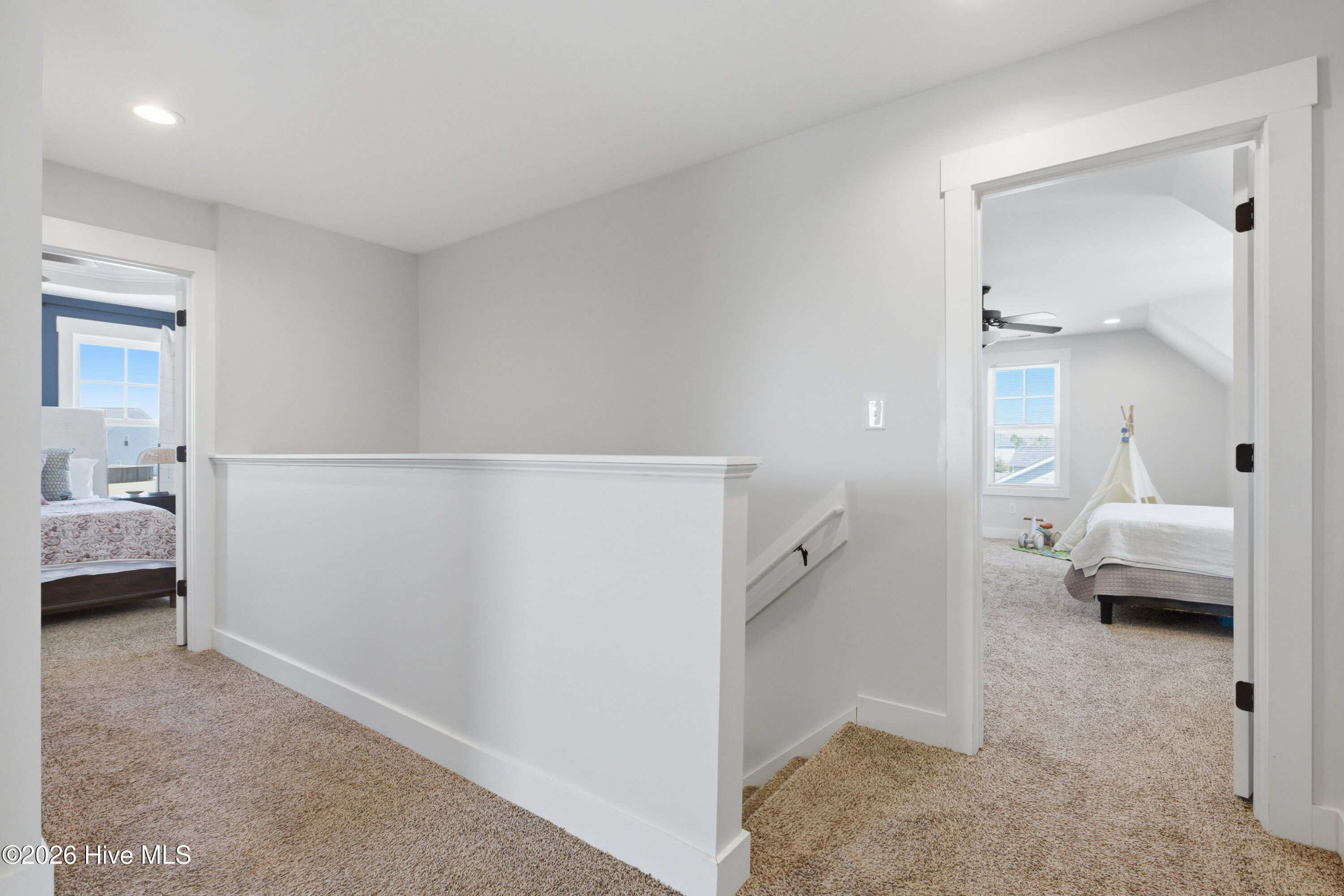 100562643 | Photo 28