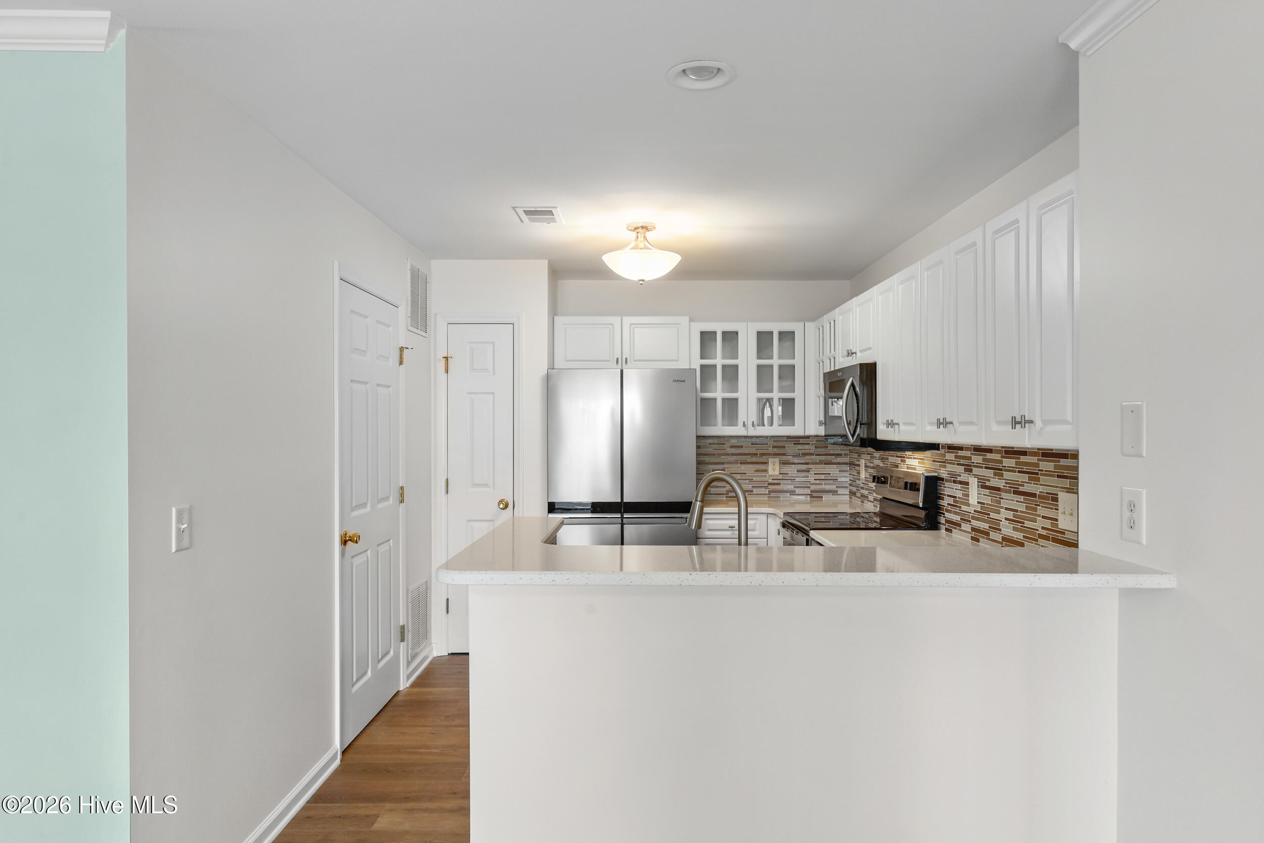 100559813 | Photo 12