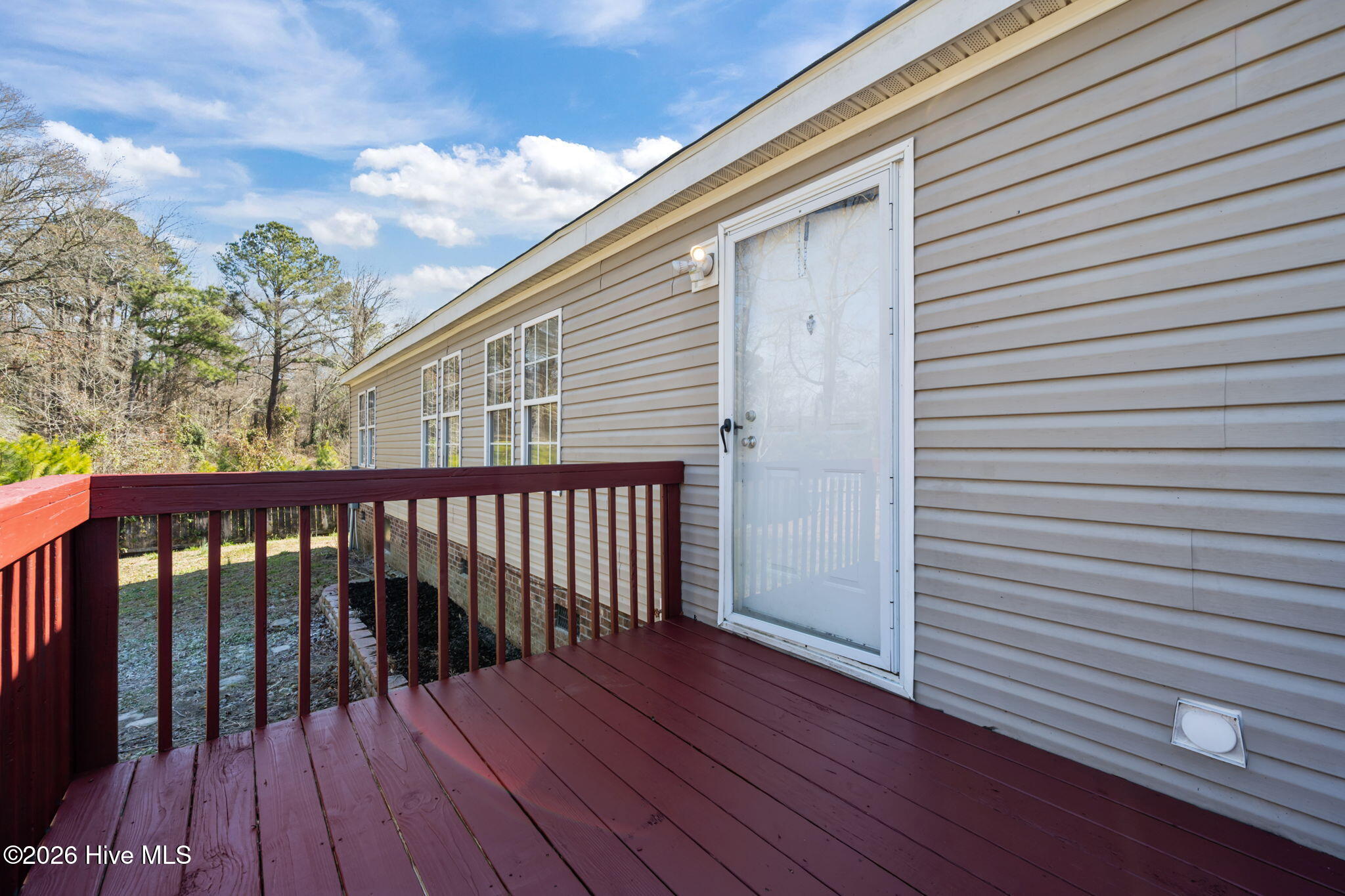 100555168 | Photo 33