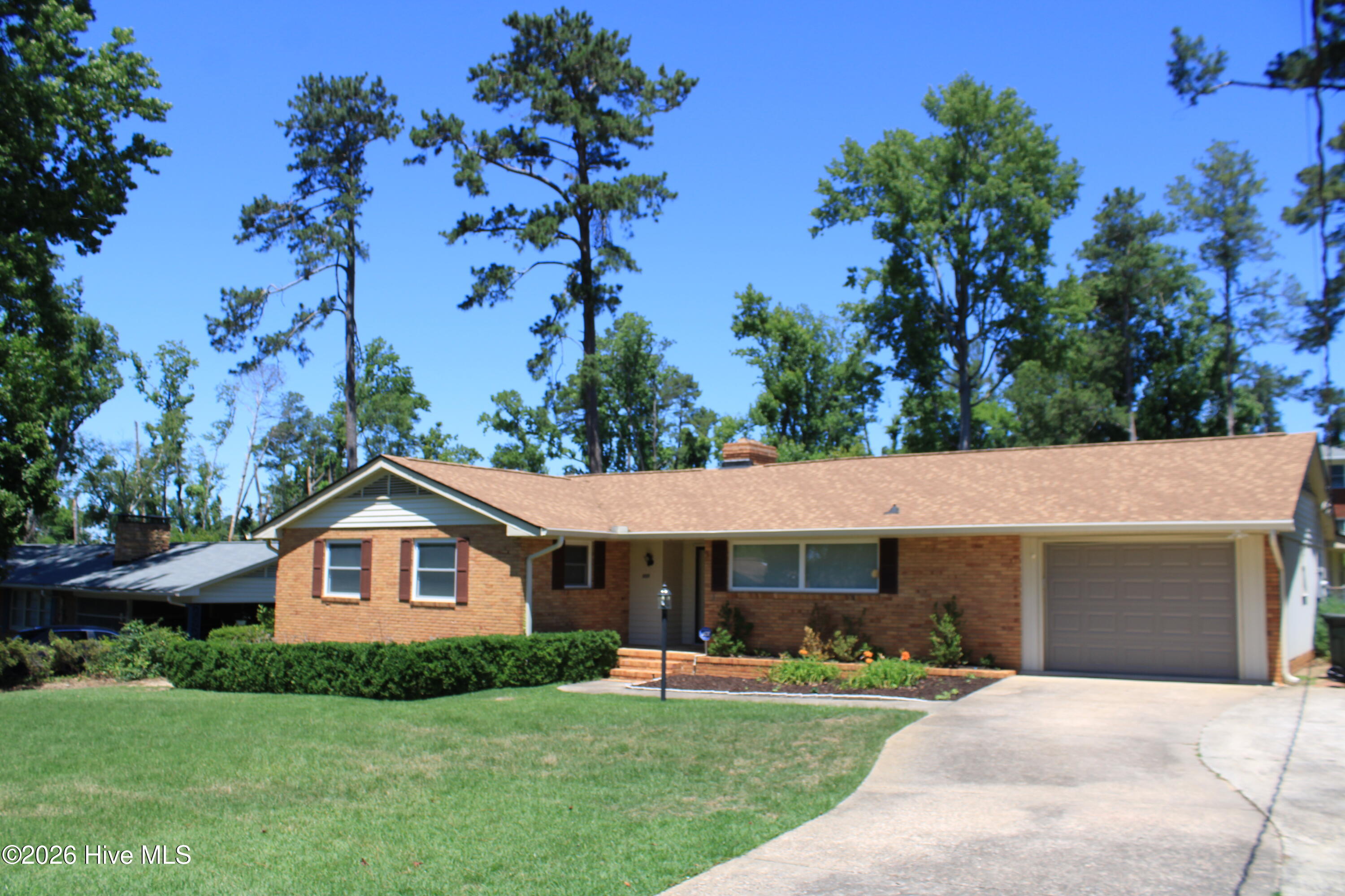 Single car garage w/ opener