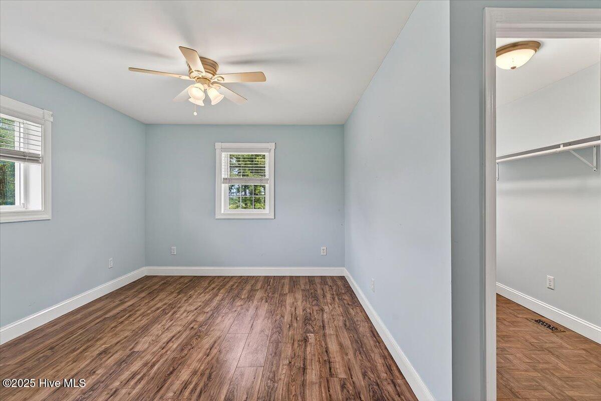 100513703 | Photo 33