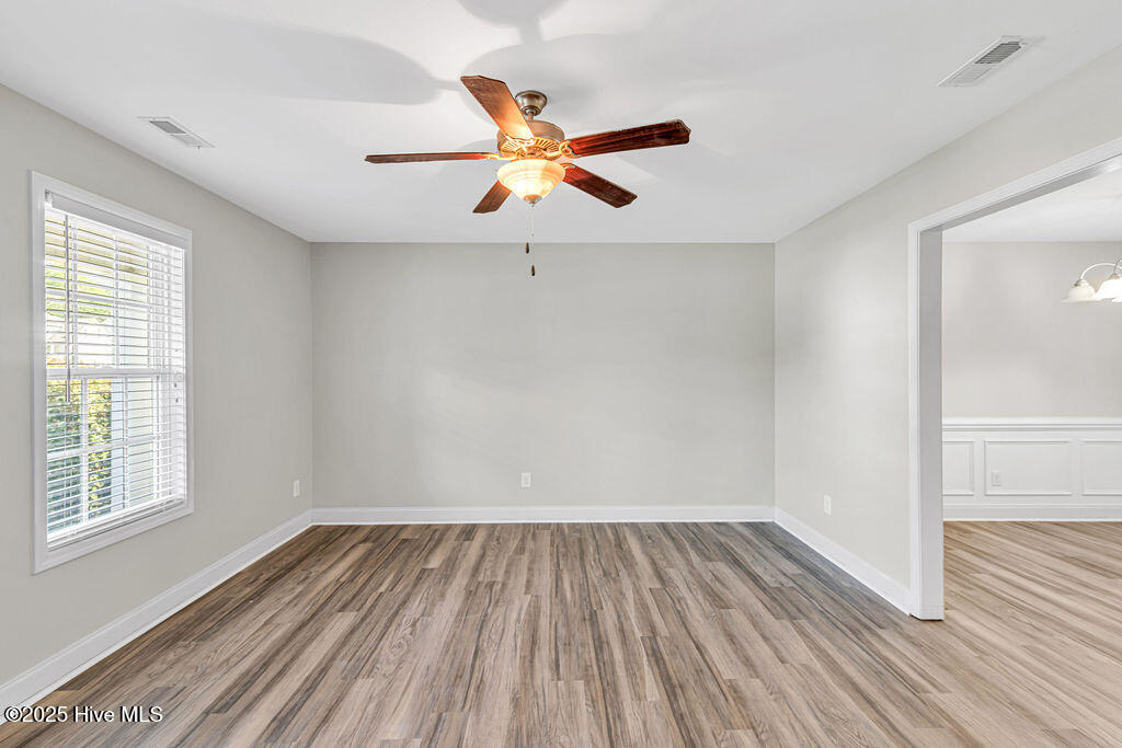 100535510 | Photo 12