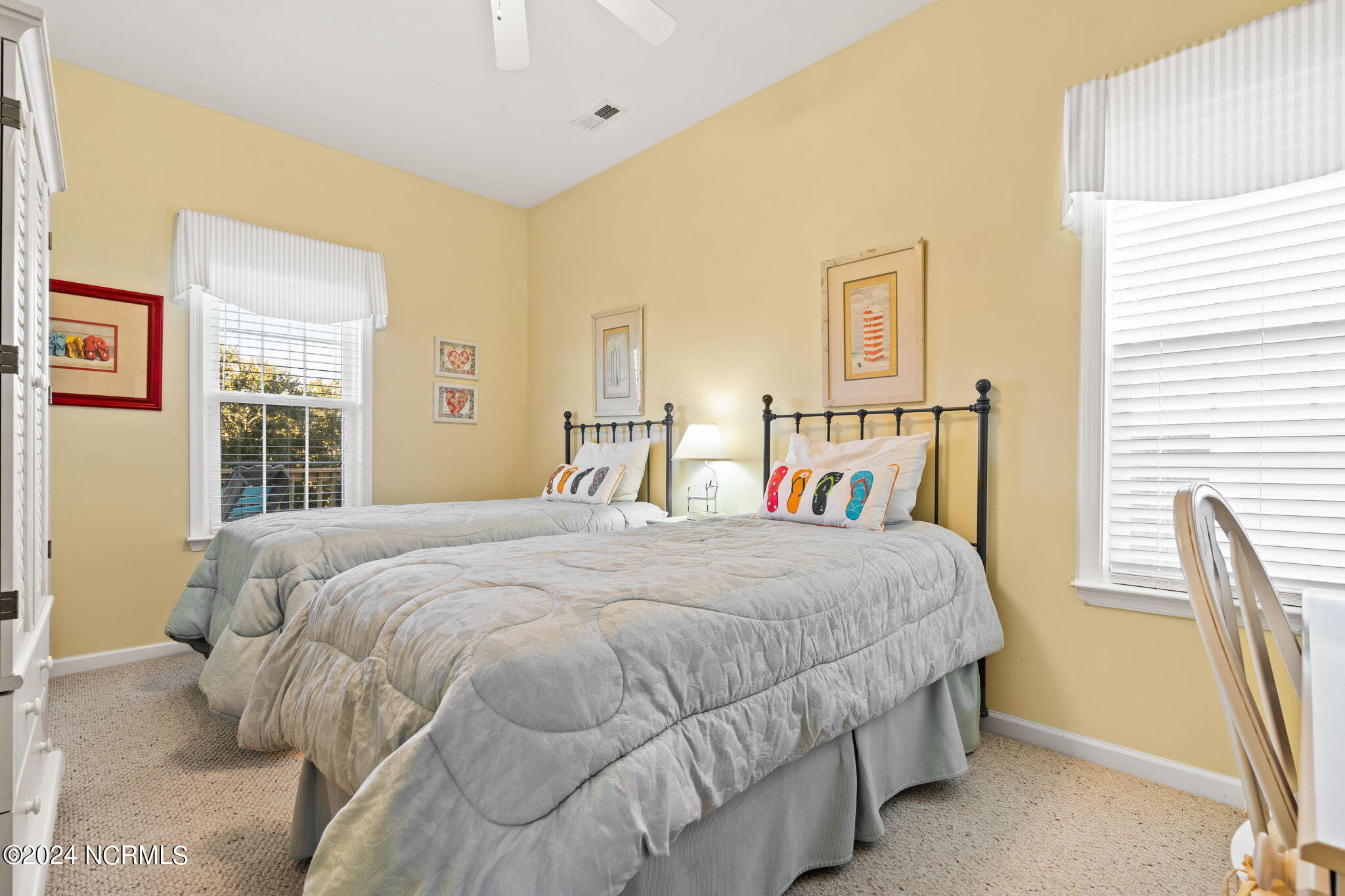 100566939 | Photo 23