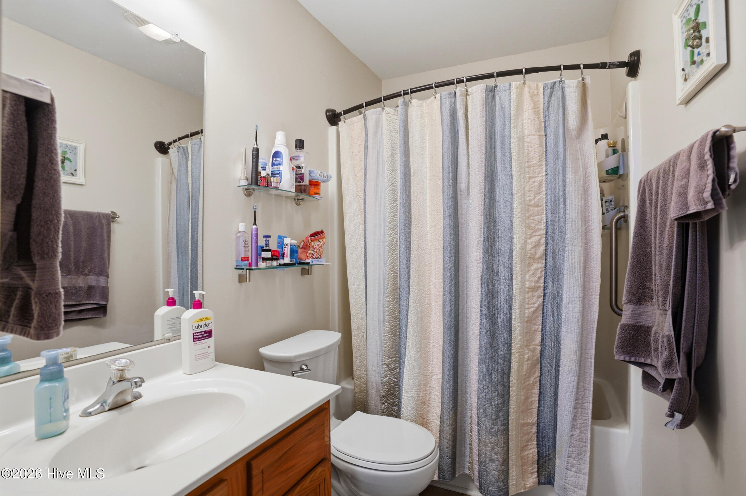 100565868 | Photo 20