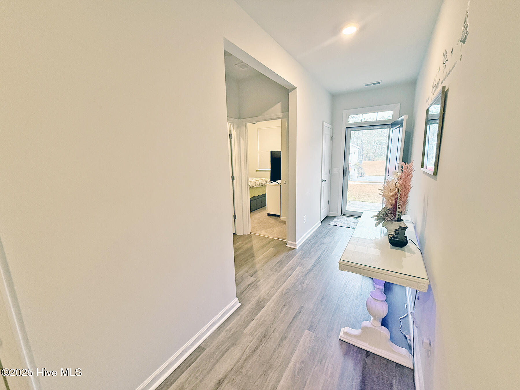 100544374 | Photo 16