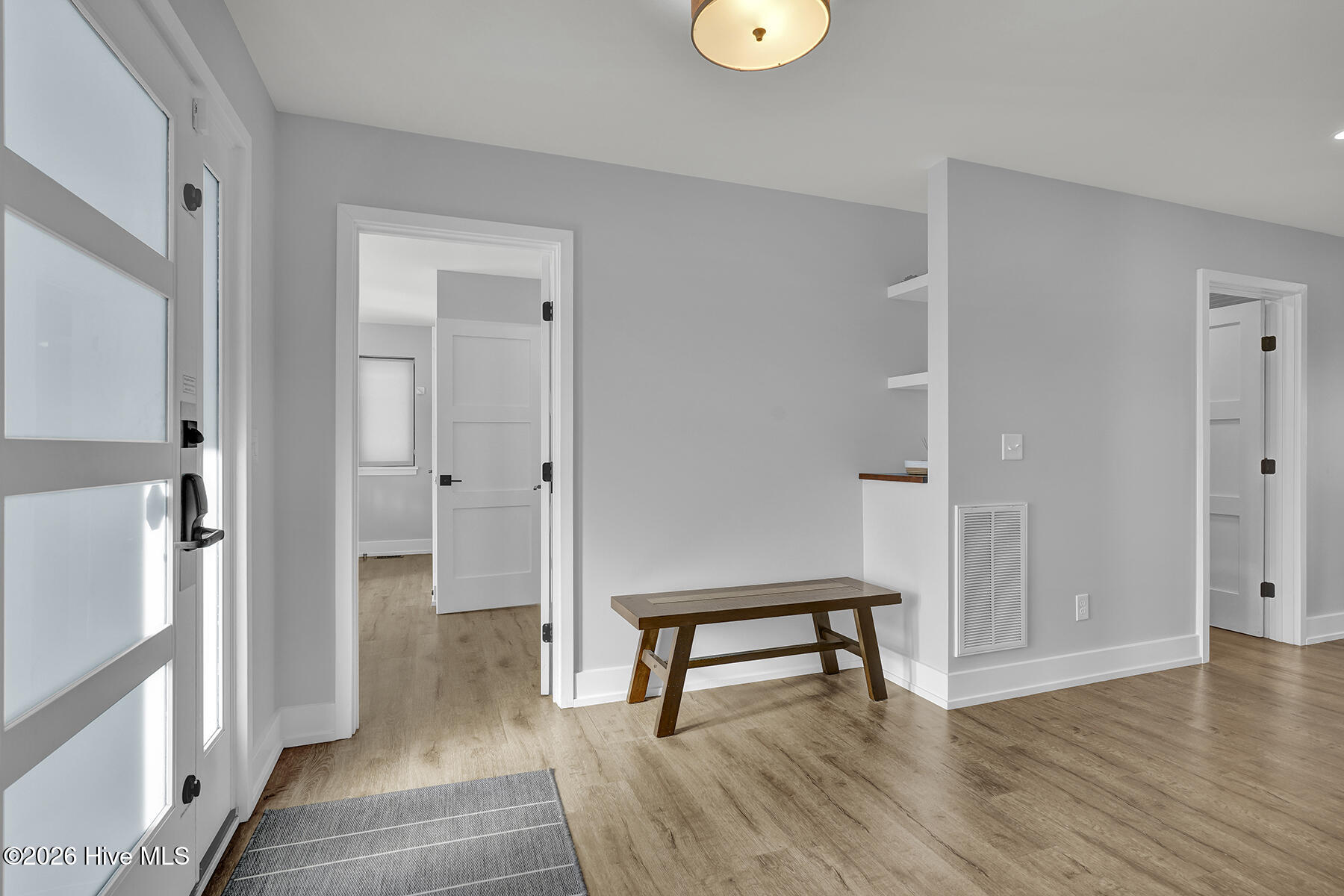 100565280 | Photo 75