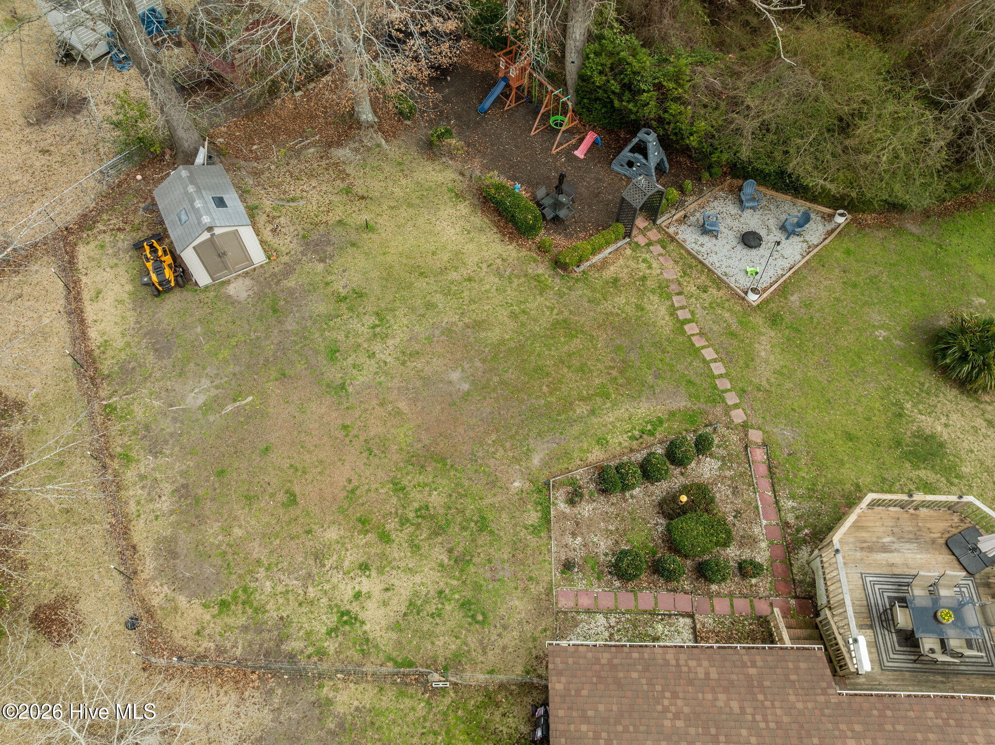 100559332 | Photo 46