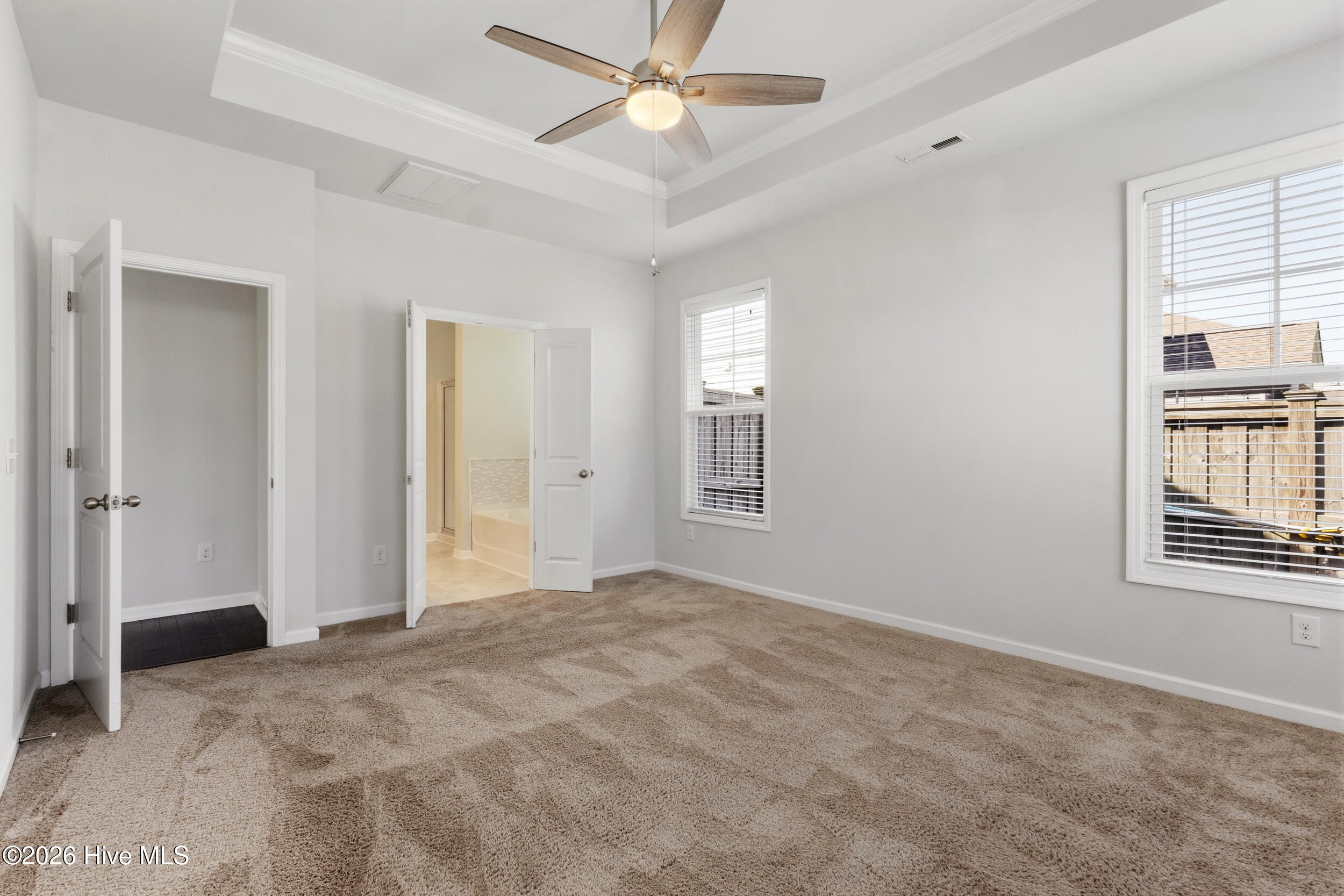 100561556 | Photo 24