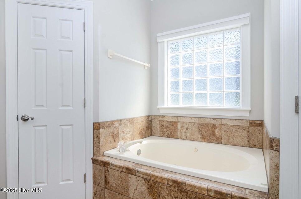 100546569 | Photo 34