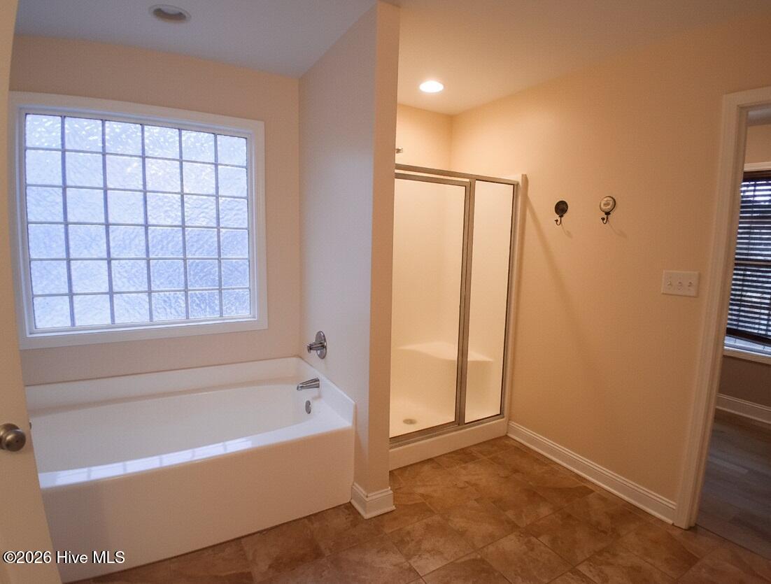 100504331 | Photo 32