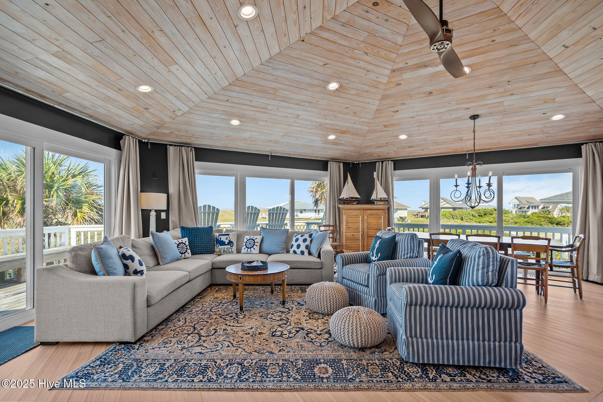 100529257 | Photo 10