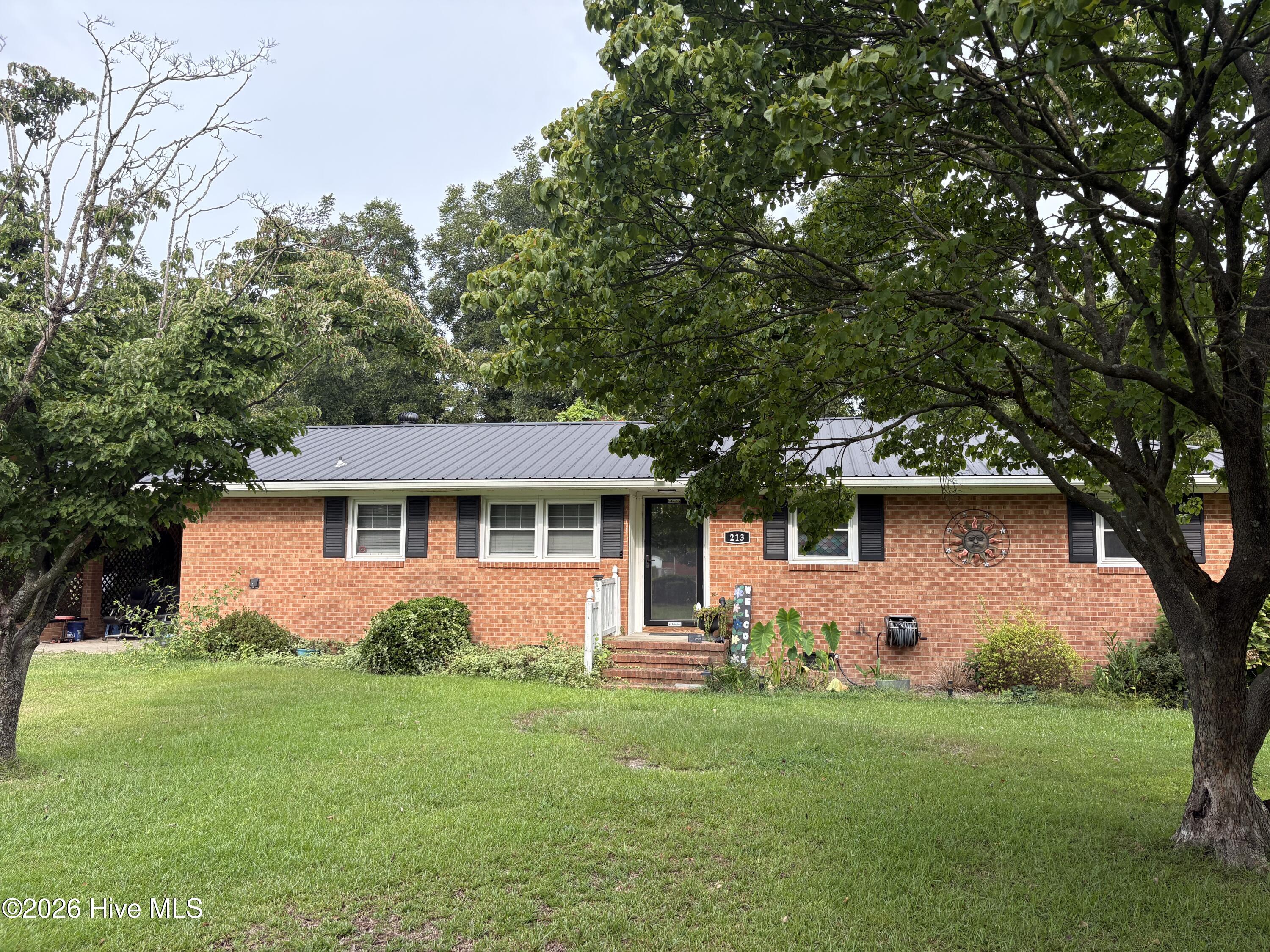 Photo 1 of Single family home for sale at 213 Vinwood Ave, Goldsboro, NC 27534 | MLS# 100599872 | Listing updated on 2026-09-22