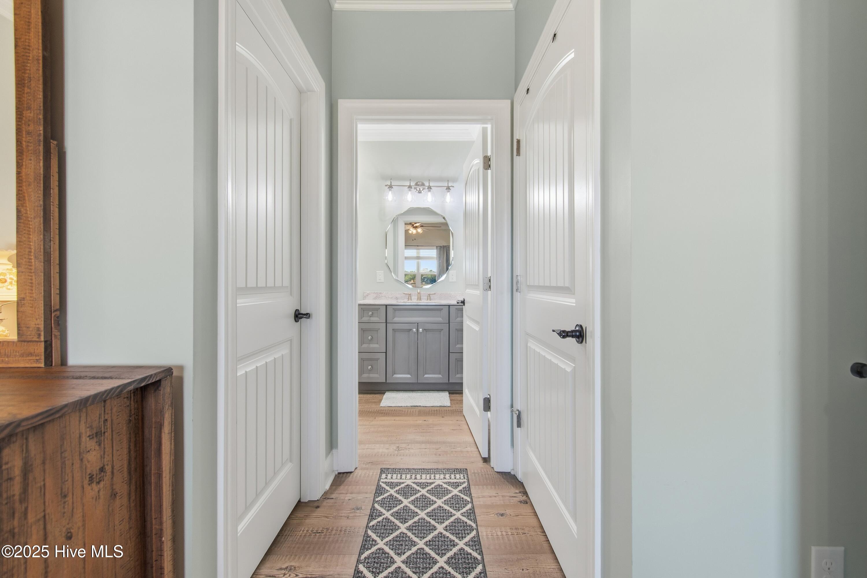 100545993 | Photo 16