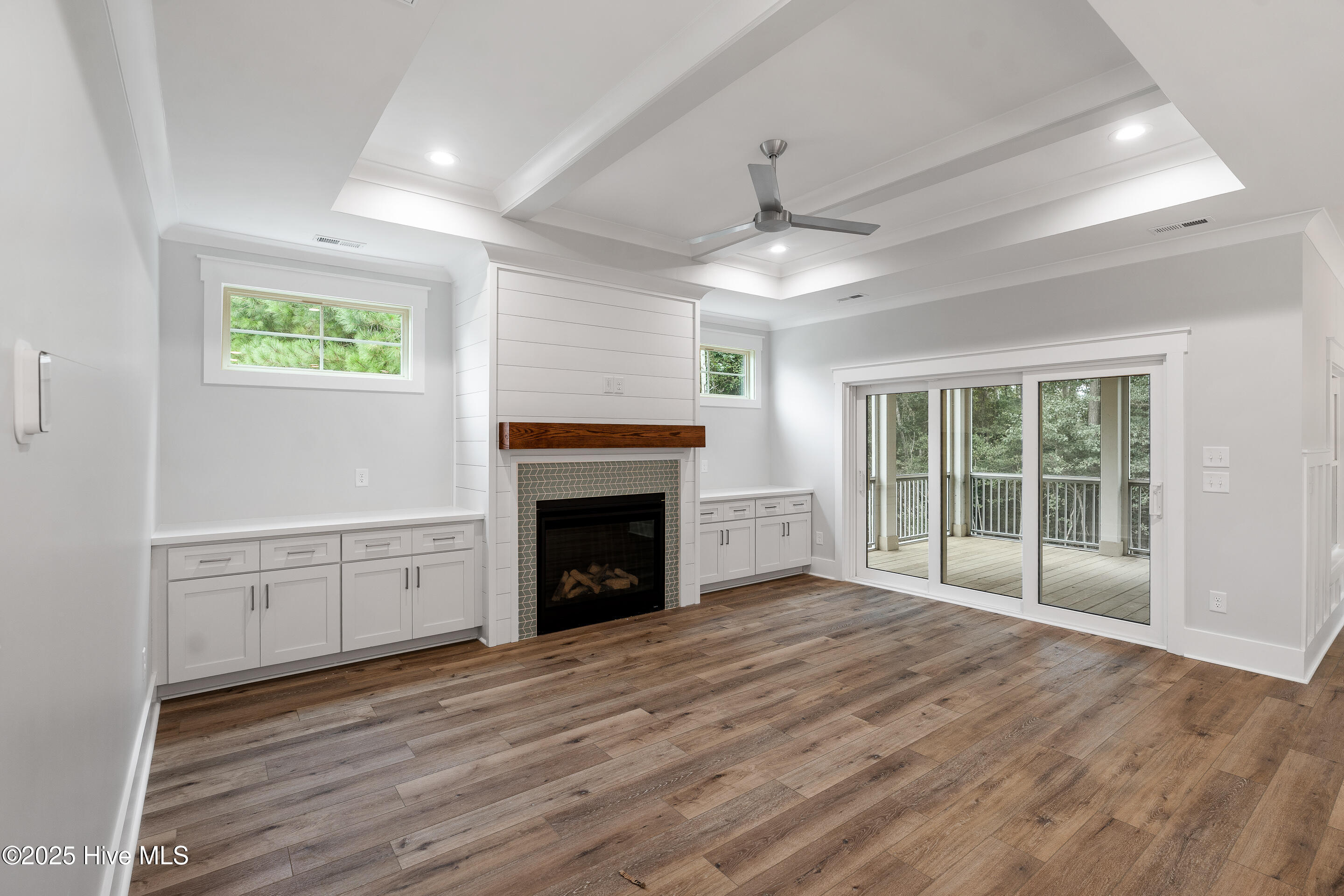 100515722 | Photo 14