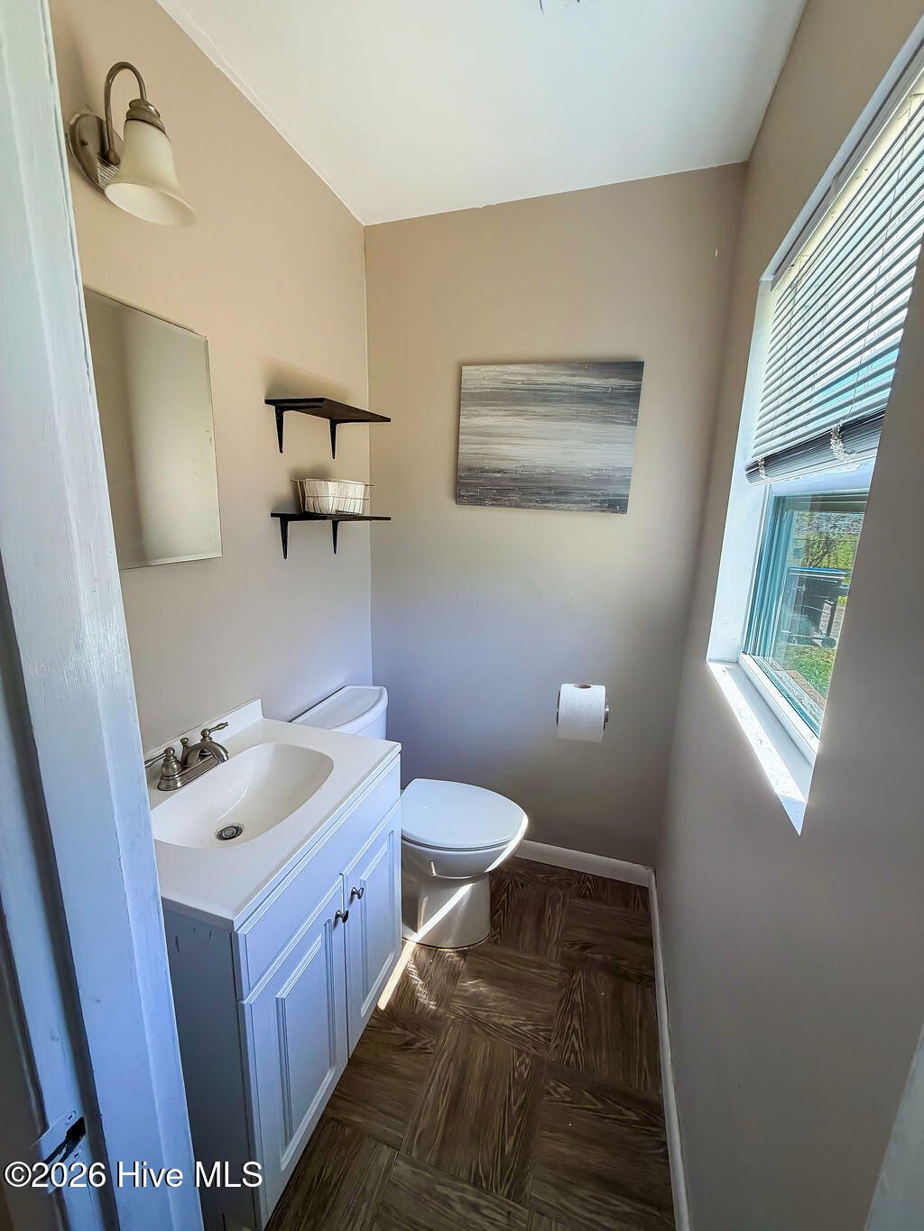 100560731 | Photo 25