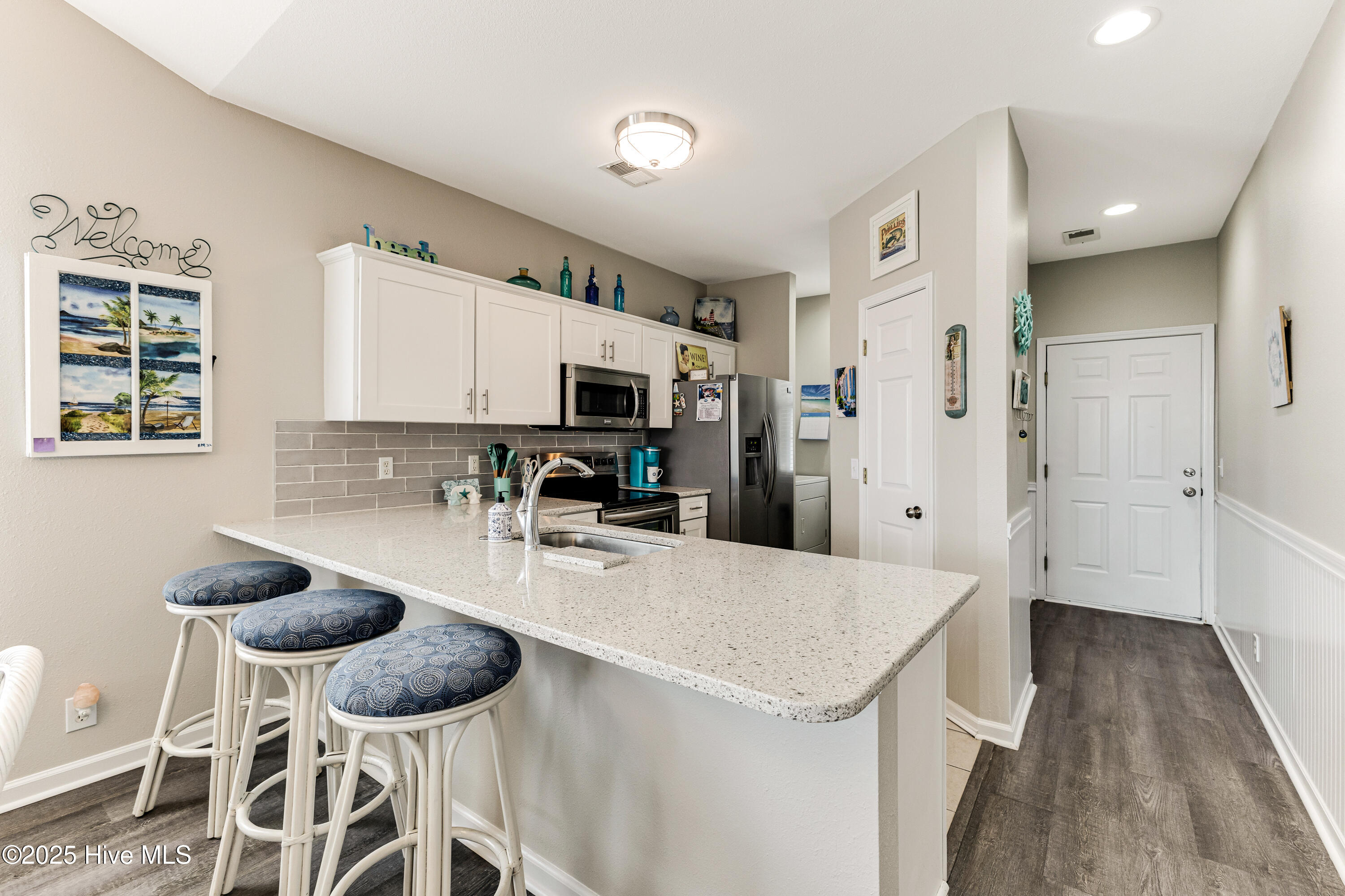 100564092 | Photo 11