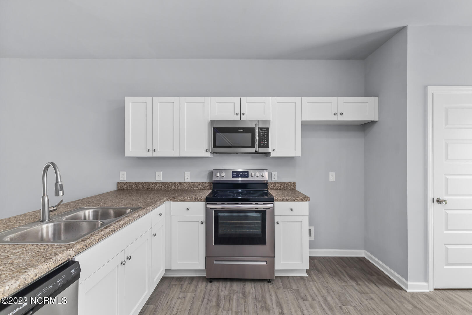 100555596 | Photo 10