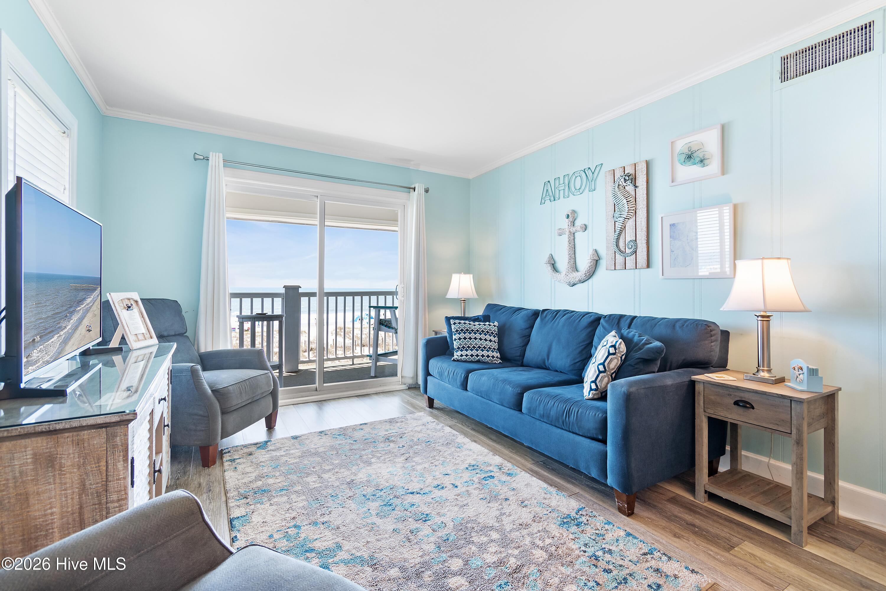 100568151 | Photo 16