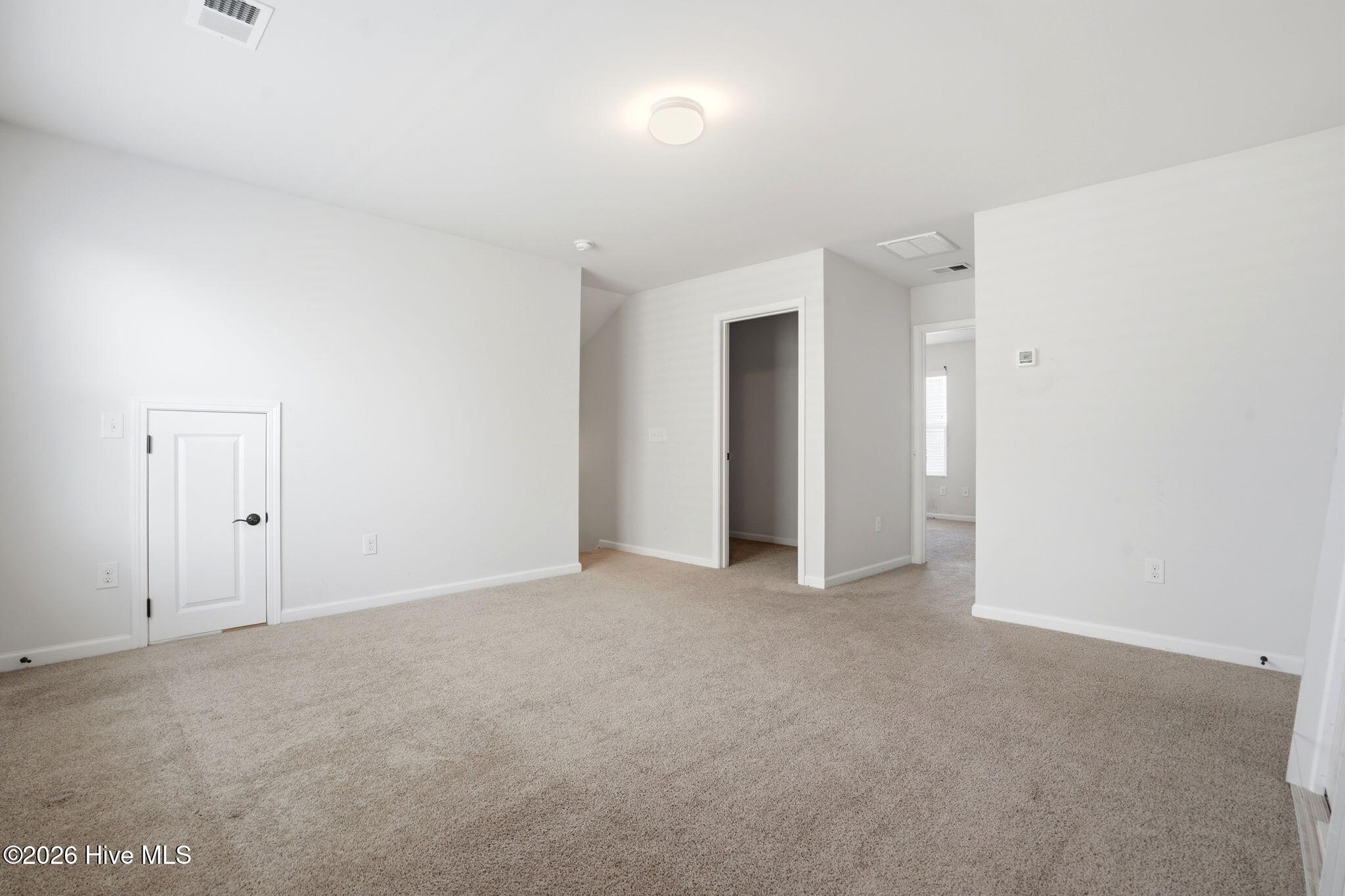 100560381 | Photo 22