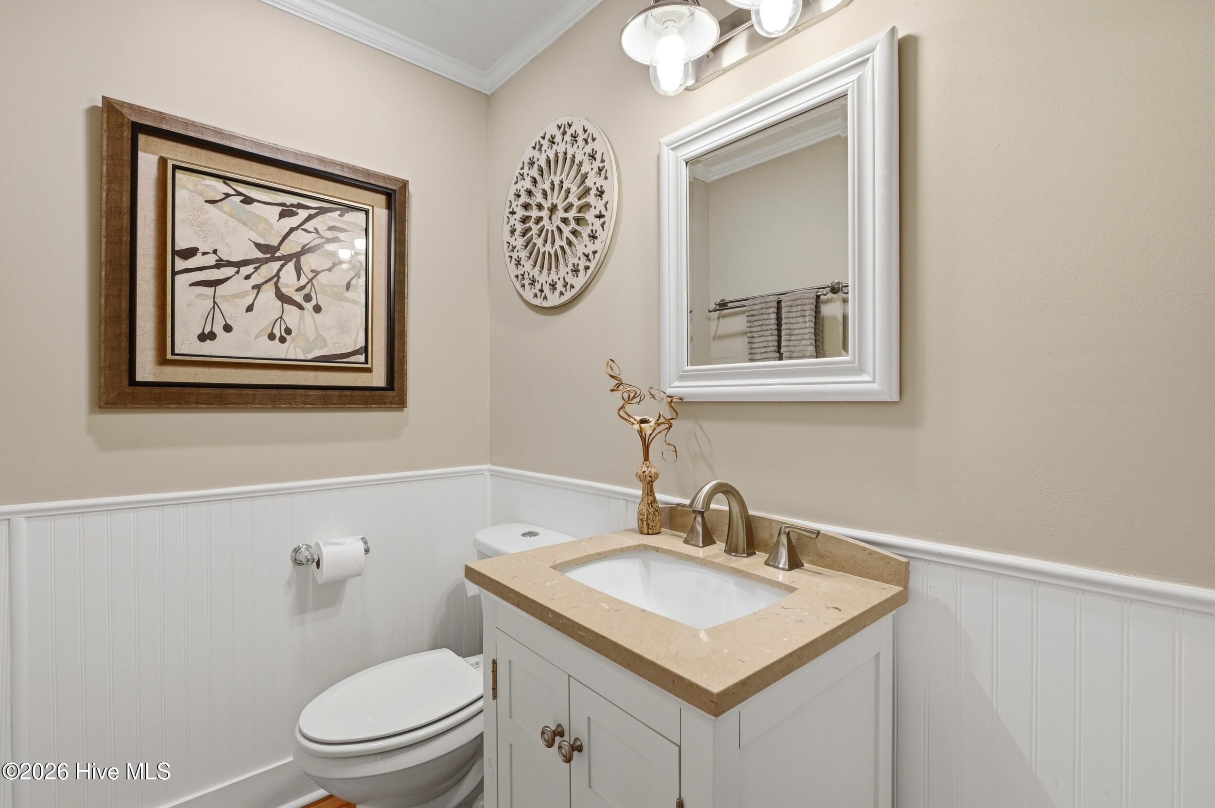 100570502 | Photo 27