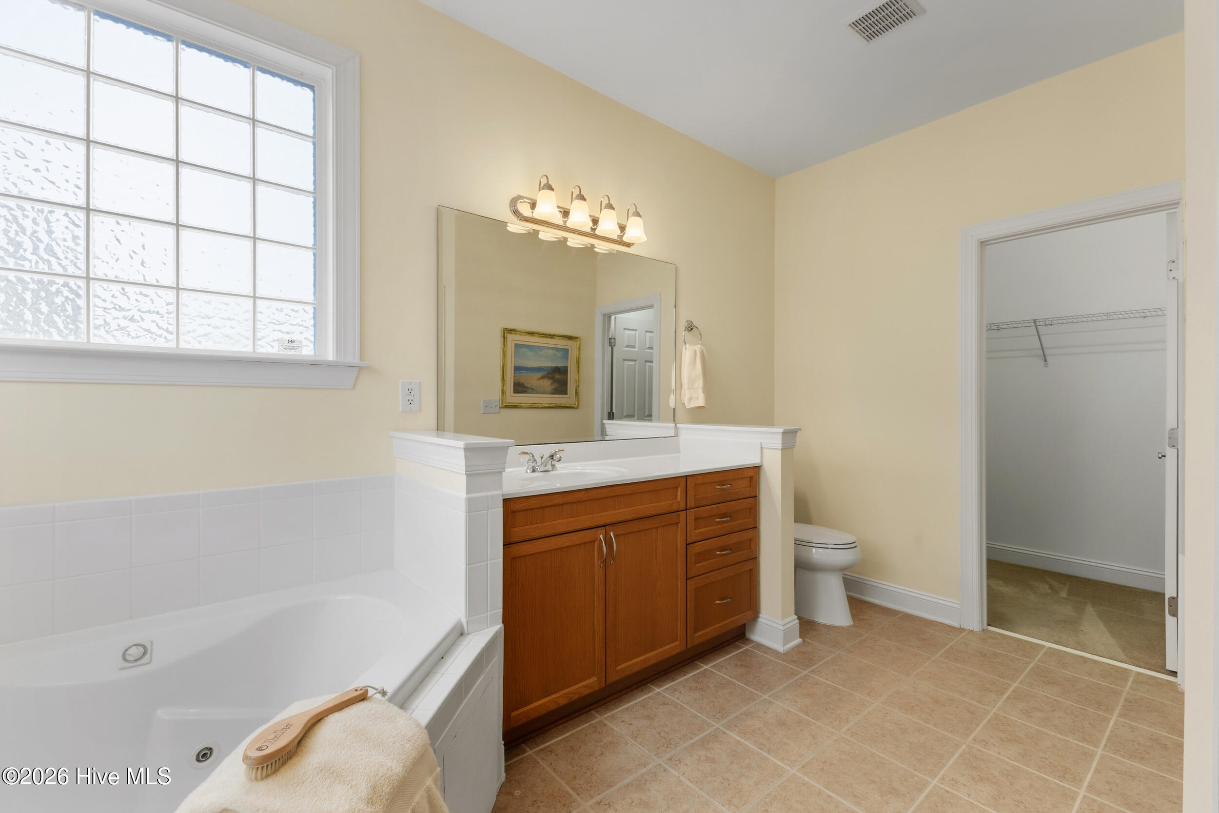 100557149 | Photo 27