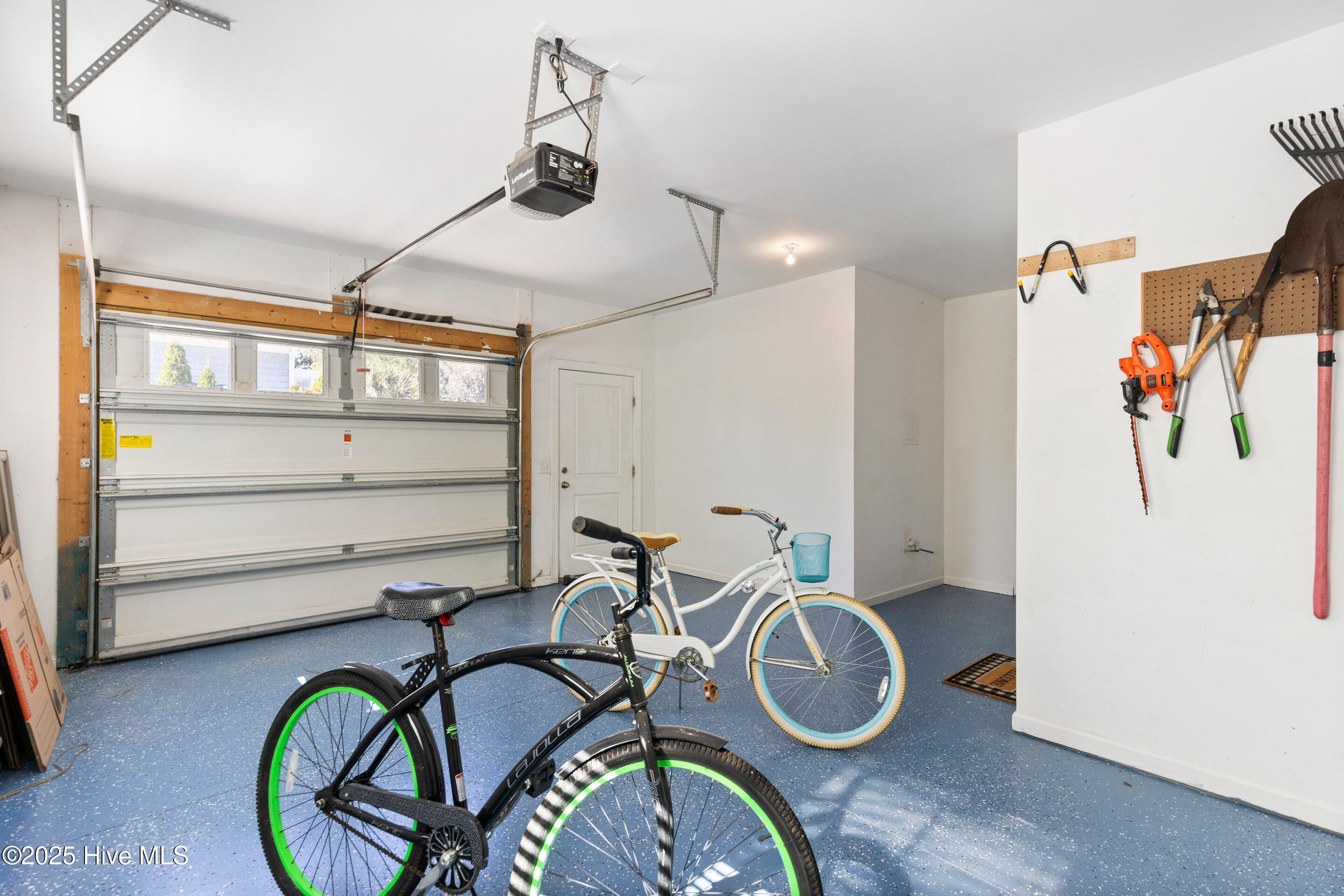 100536198 | Photo 58