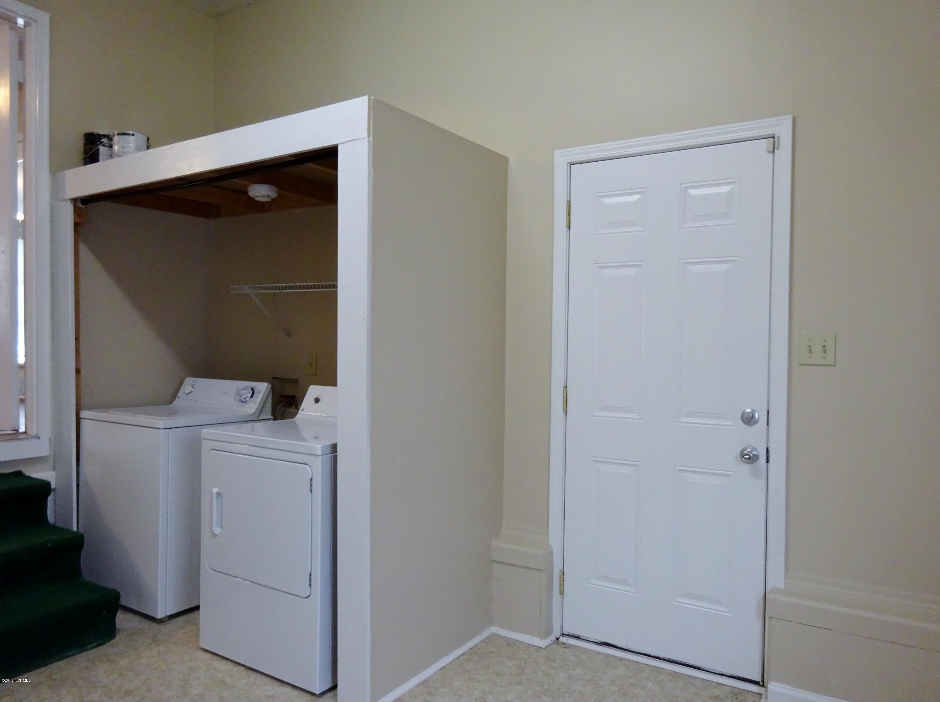 100555136 | Photo 22