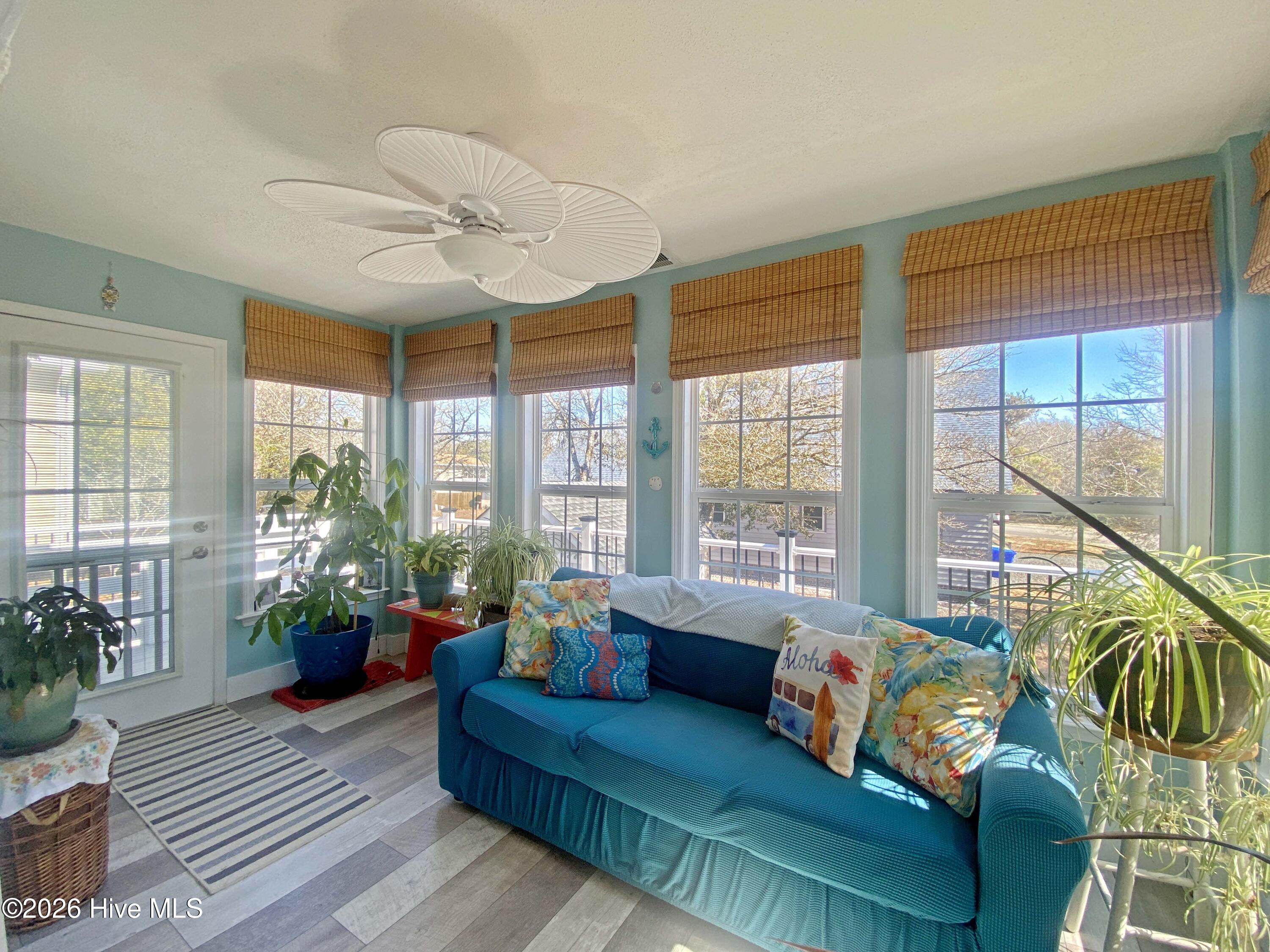 100557408 | Photo 14