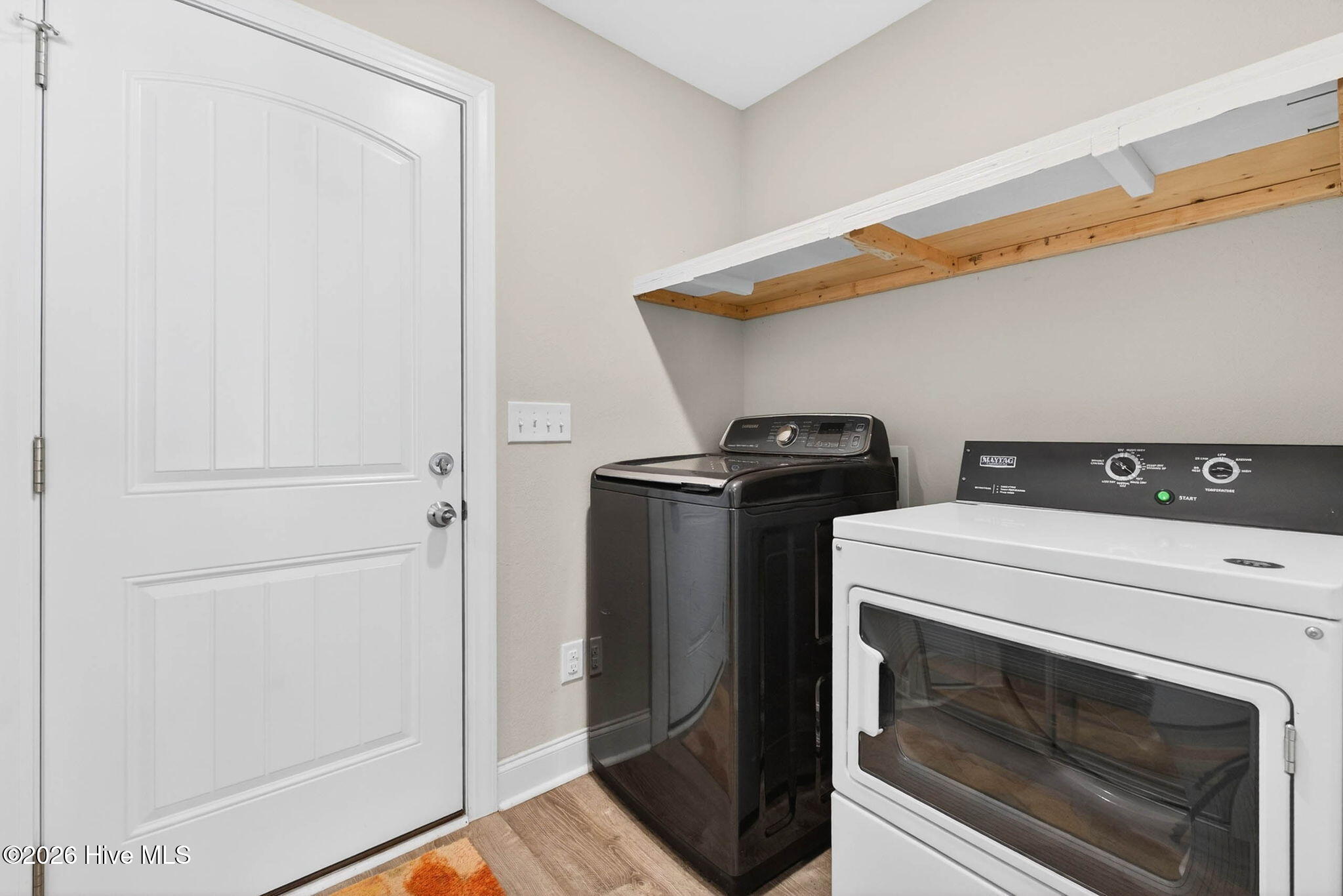 100564948 | Photo 47