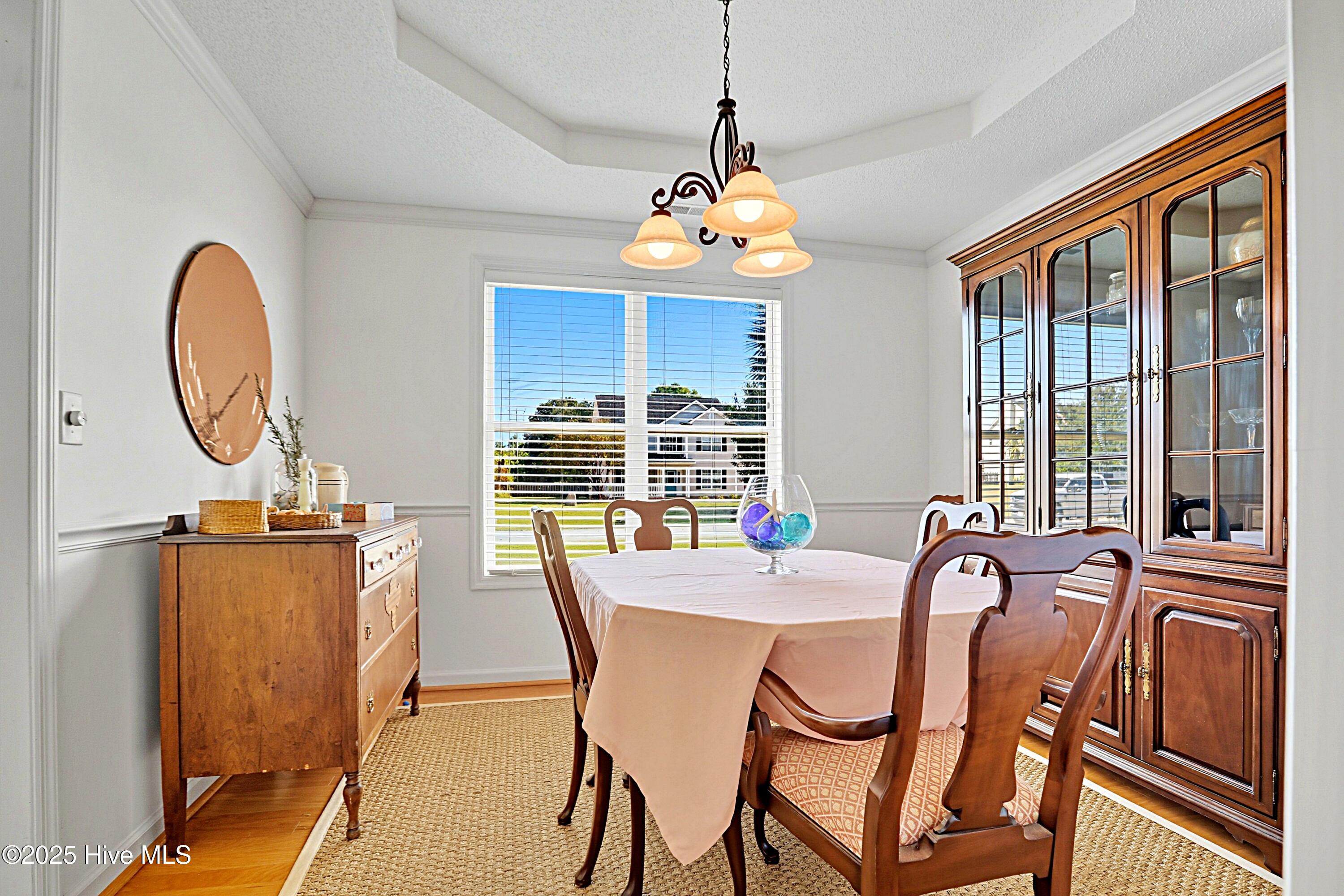 100532485 | Photo 15