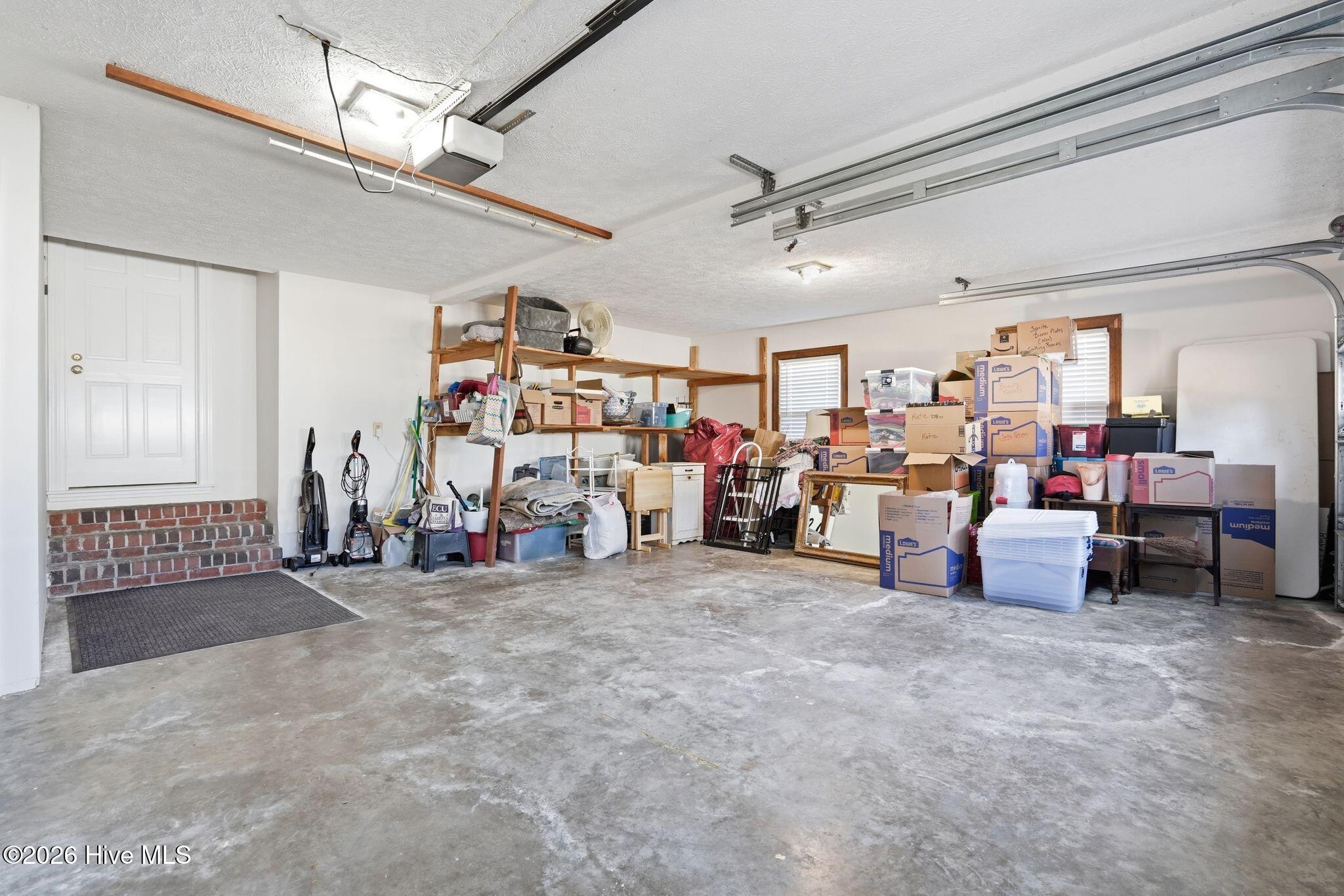 100556511 | Photo 60