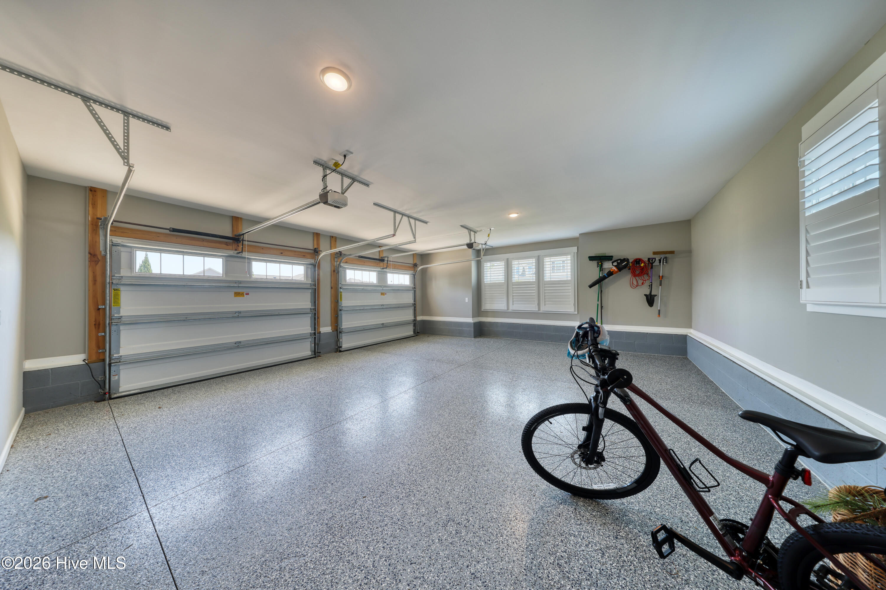 100569596 | Photo 56