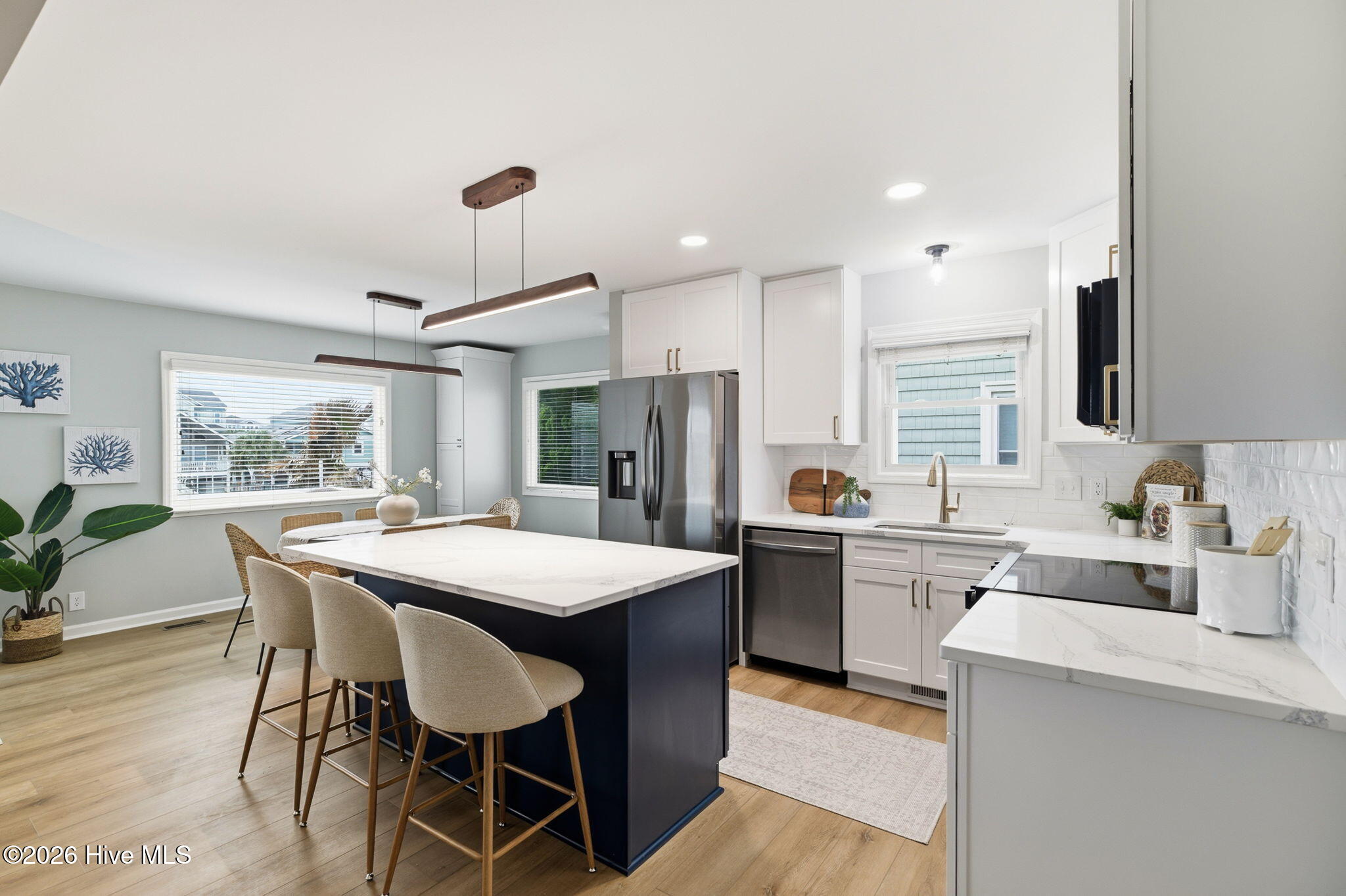 100557260 | Photo 13