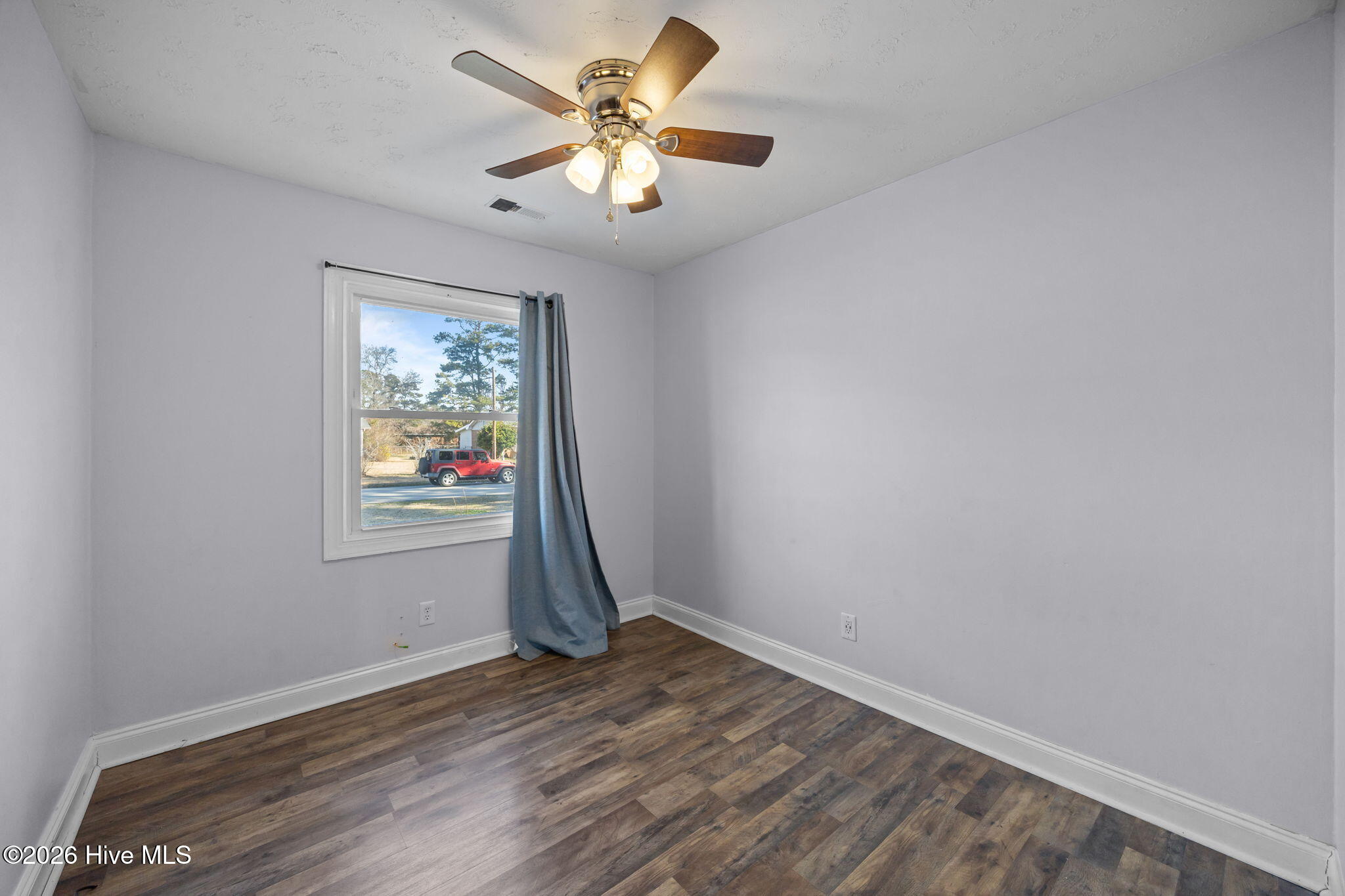 100555962 | Photo 16