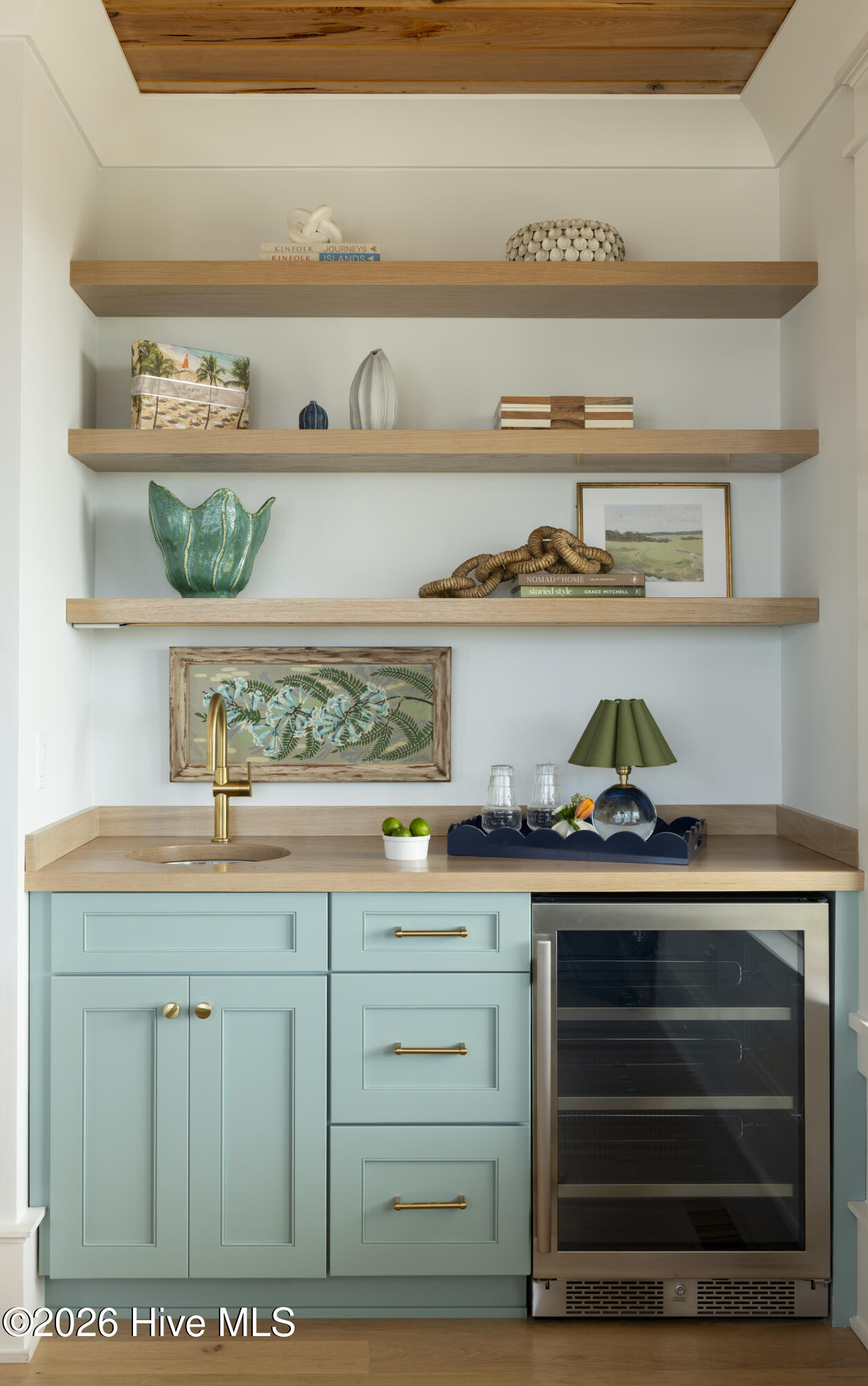 100569971 | Photo 29