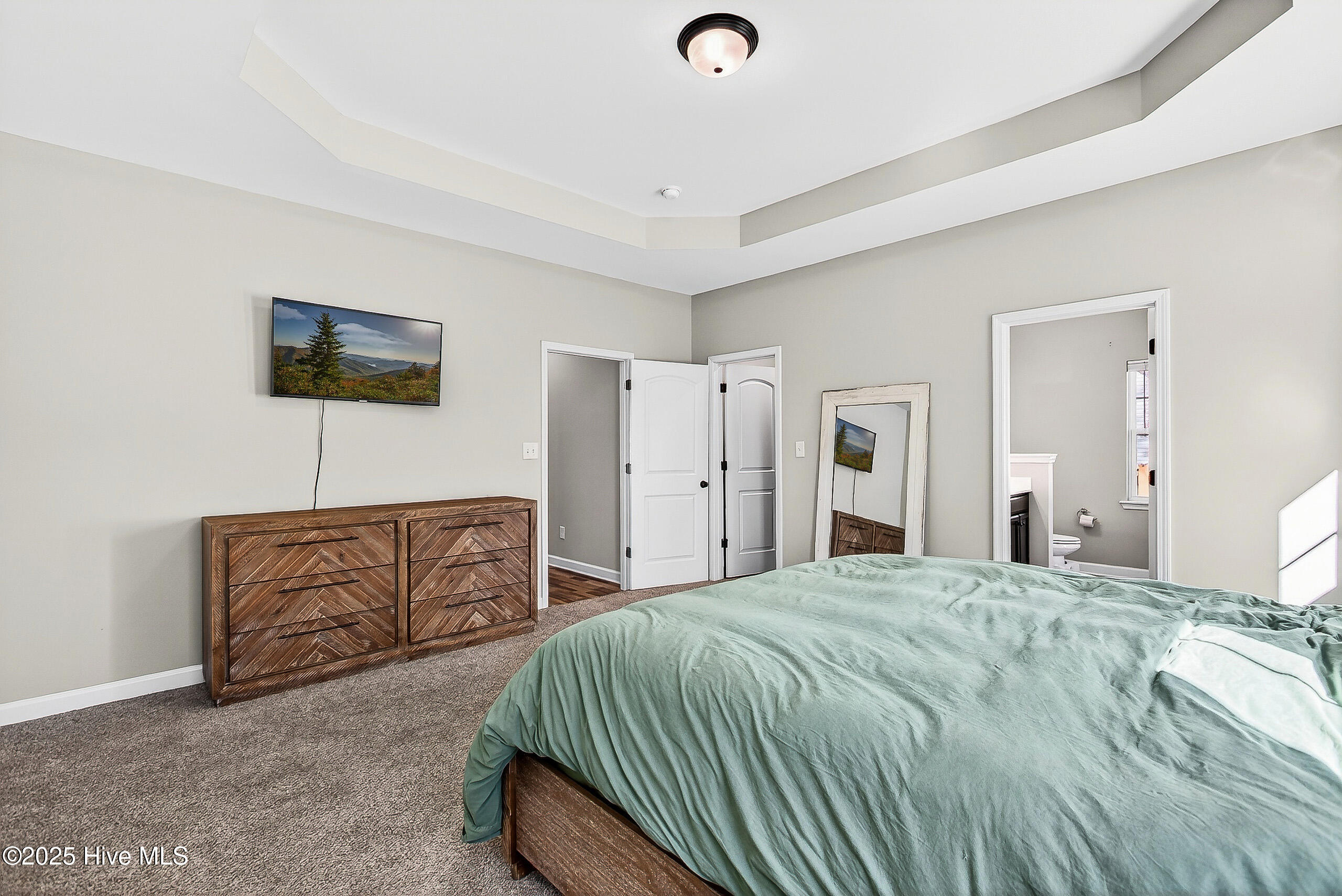 100543581 | Photo 16