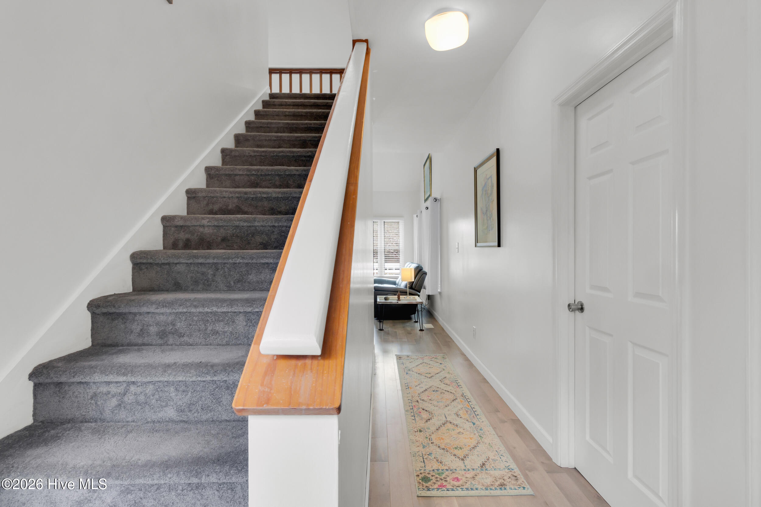 100557877 | Photo 16