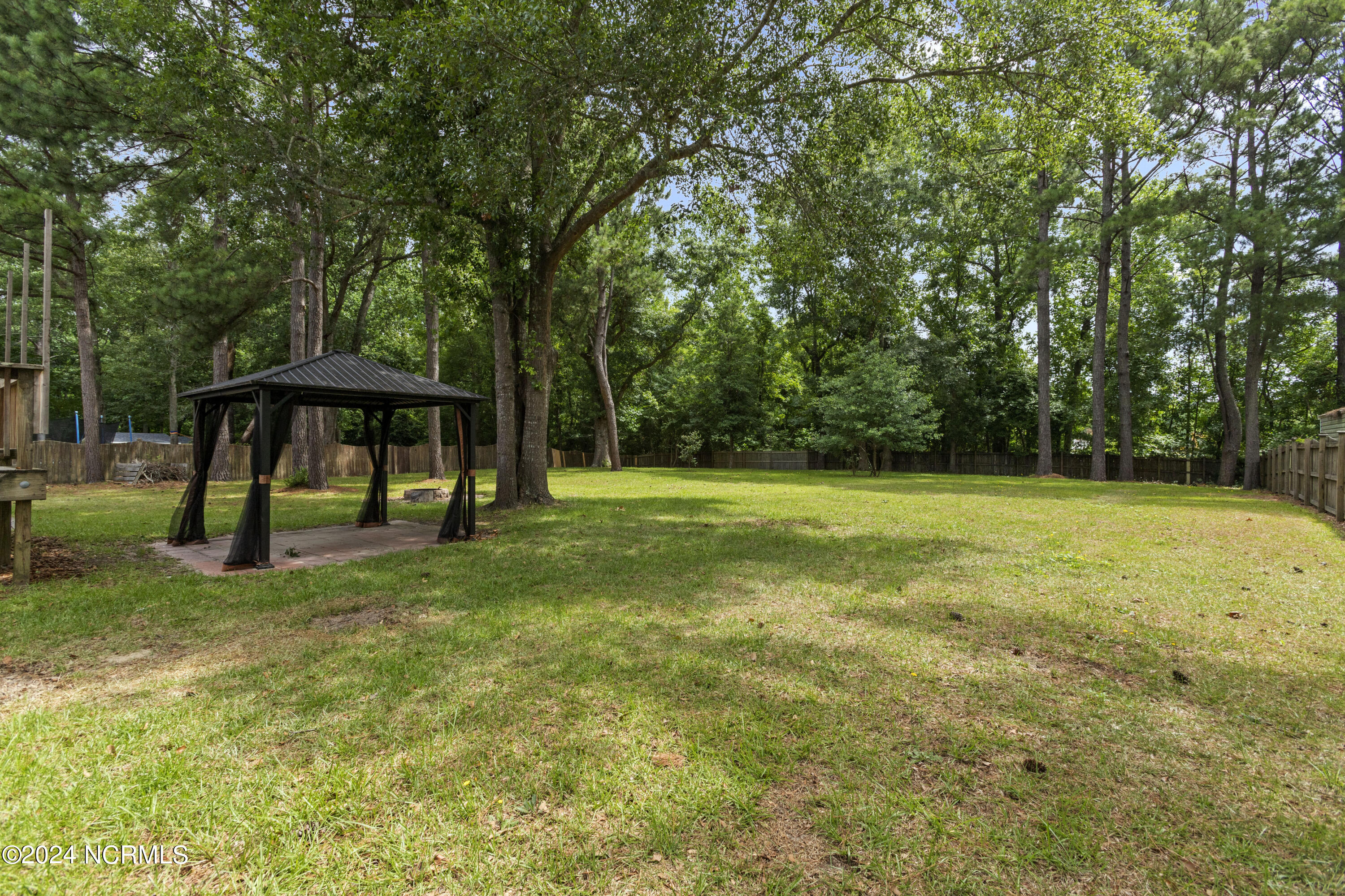 100529706 | Photo 37