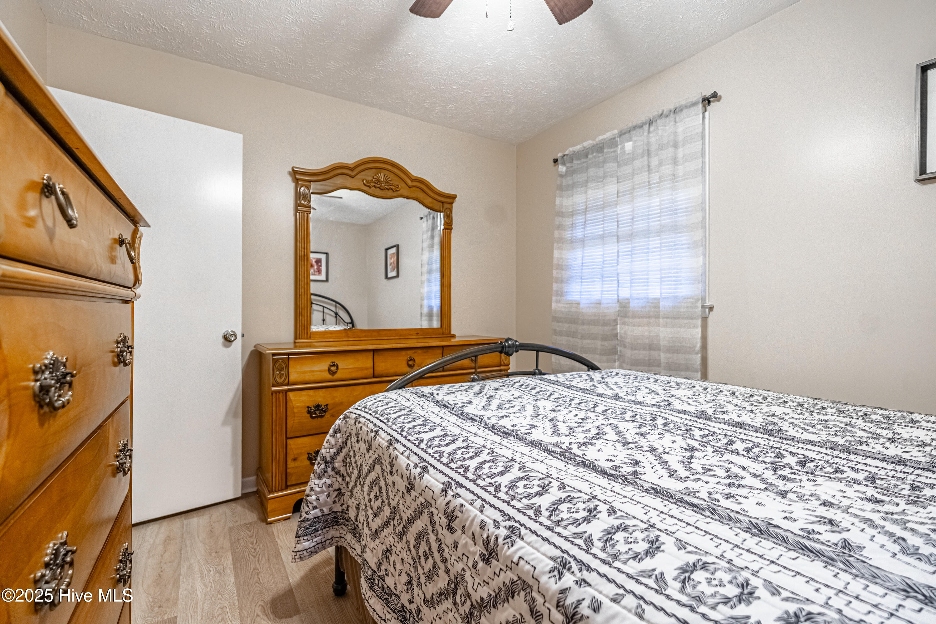 100541983 | Photo 25