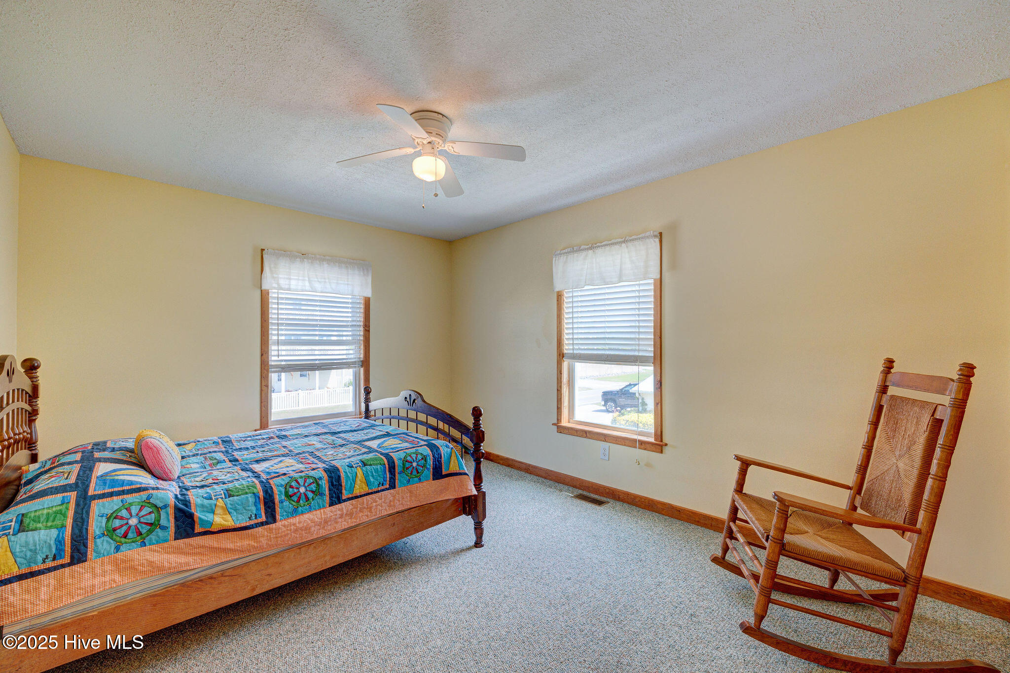 100505826 | Photo 38