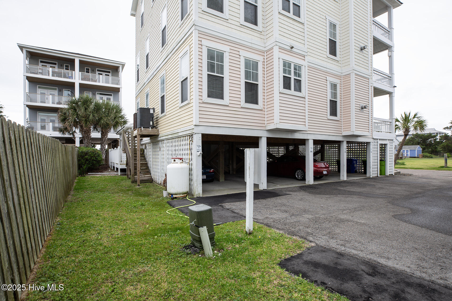 100557922 | Photo 34