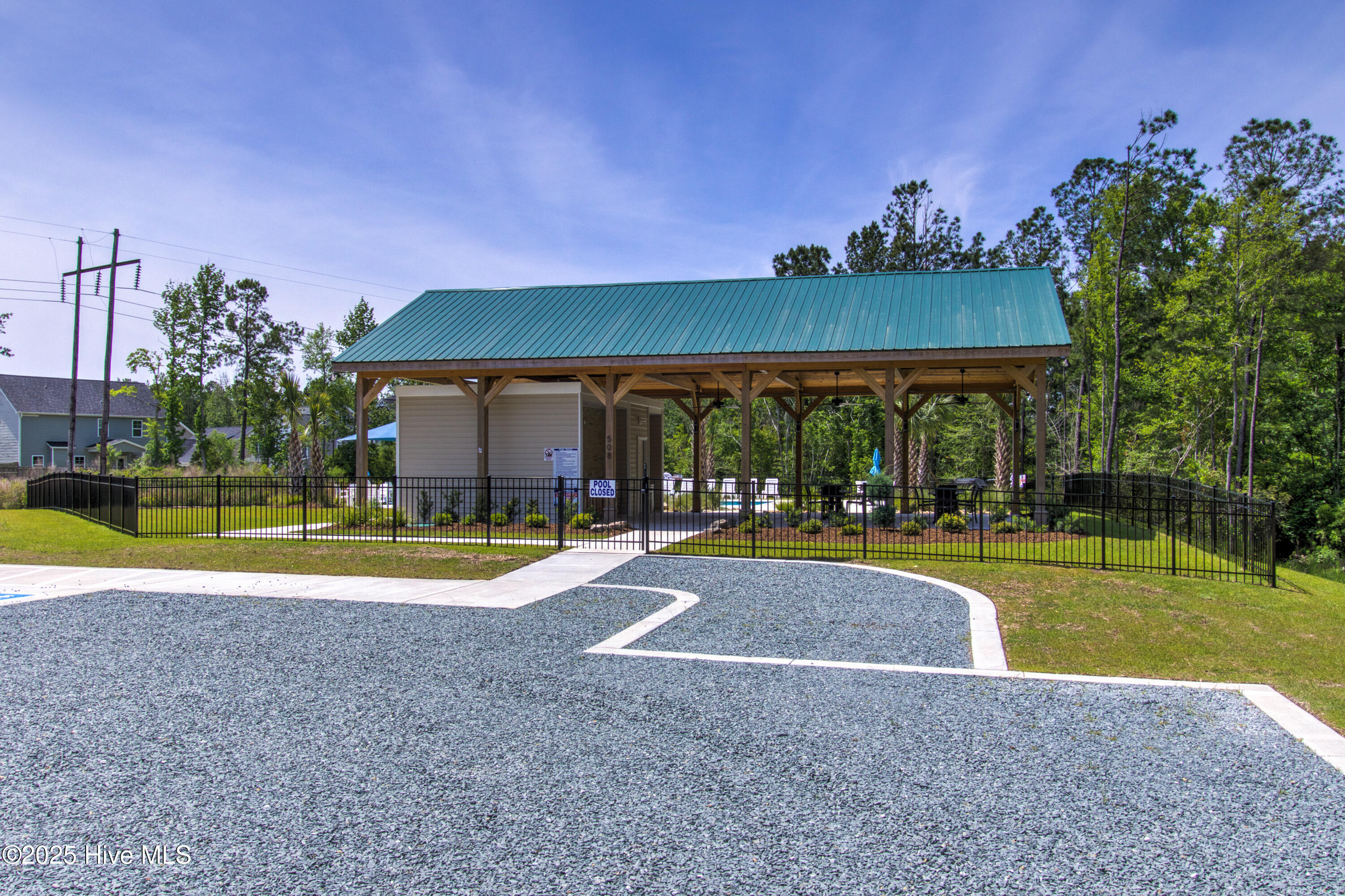 100538421 | Photo 31