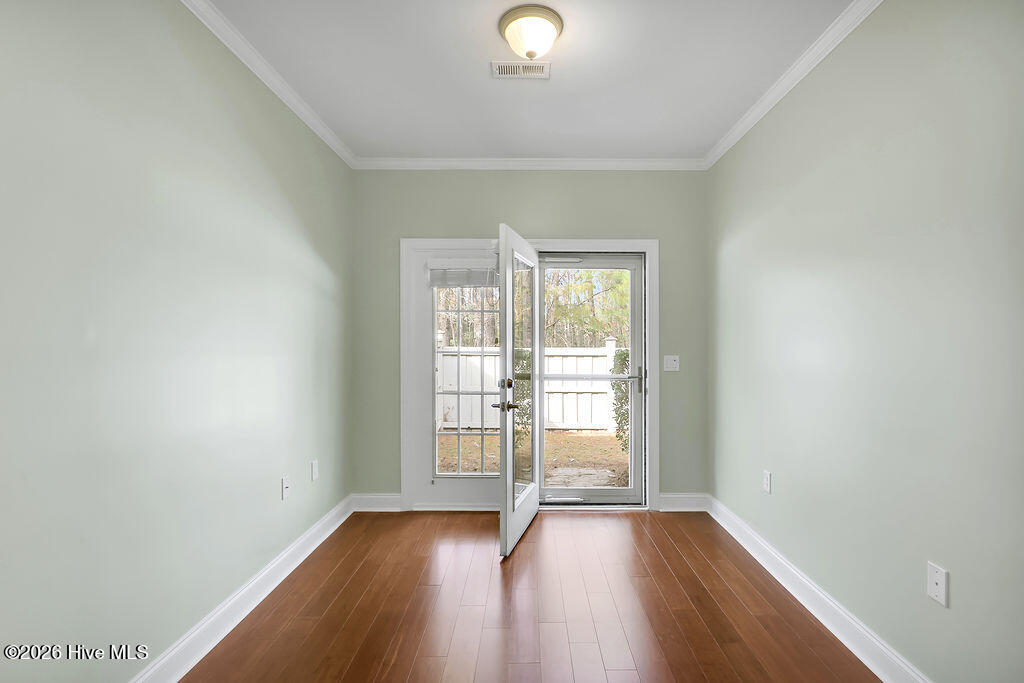 100548376 | Photo 27