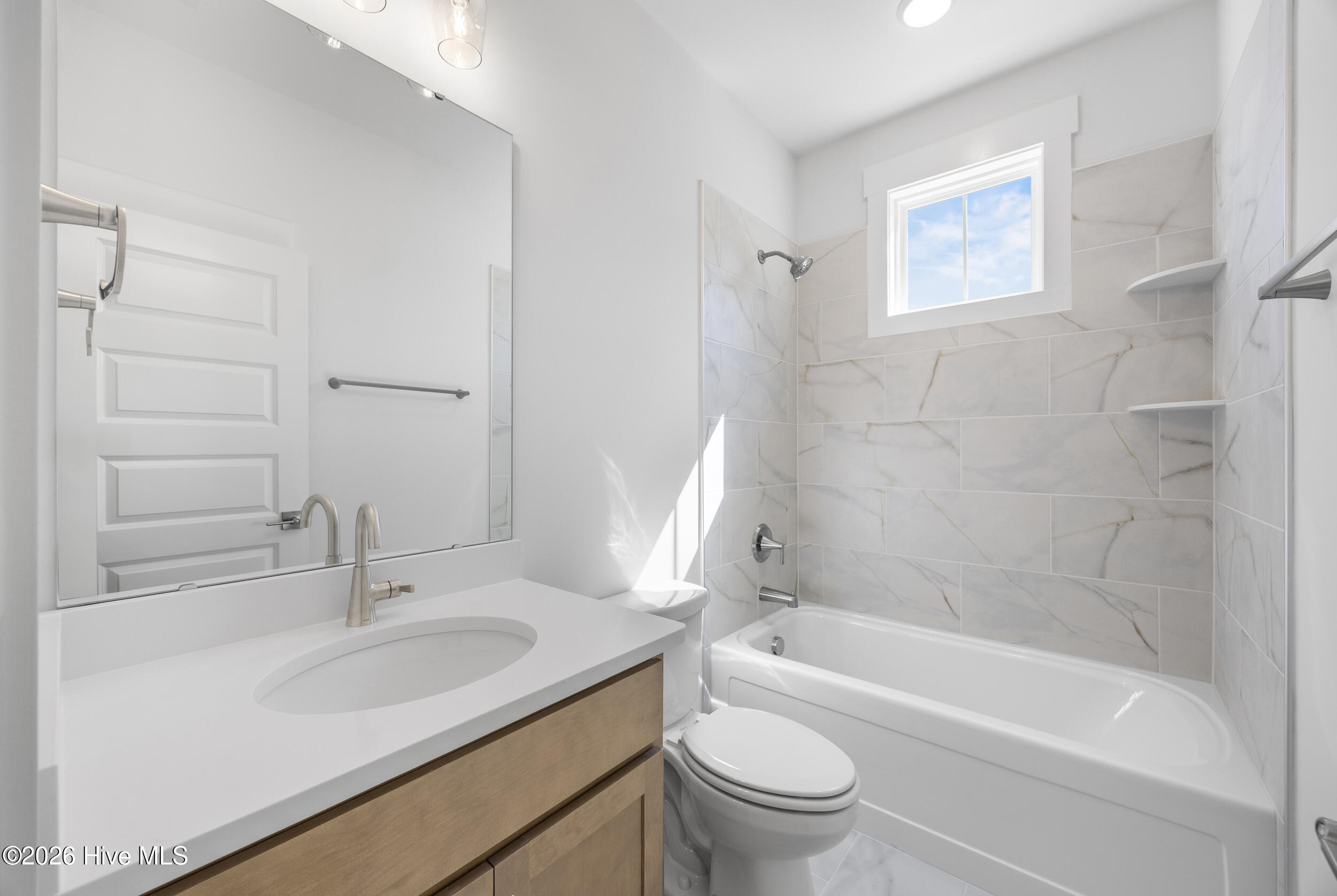 100554696 | Photo 27