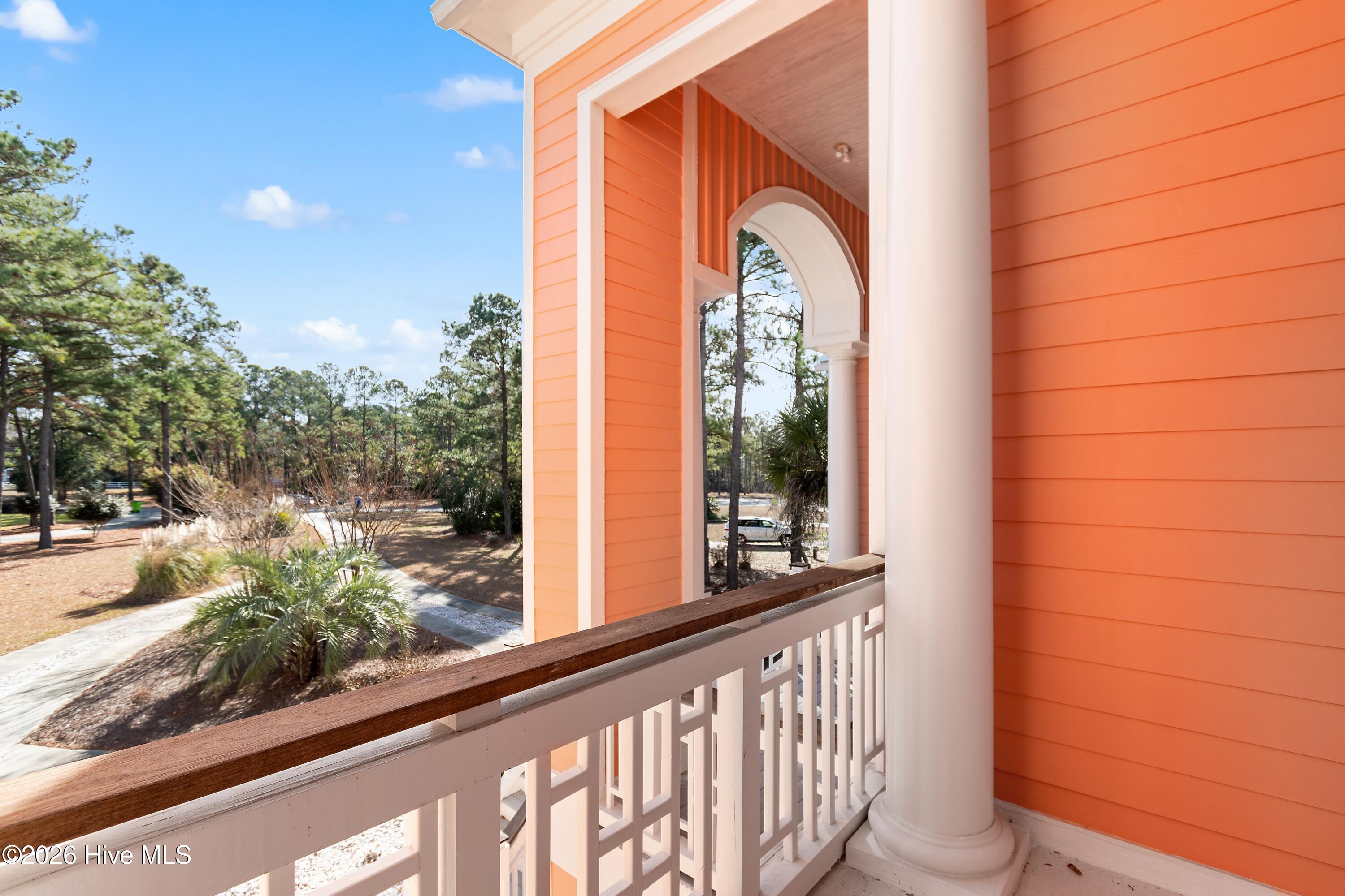 100549658 | Photo 58