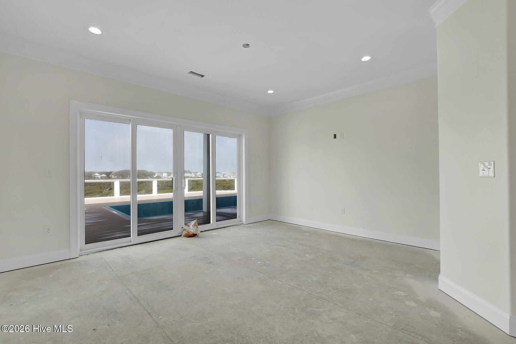 100559253 | Photo 17